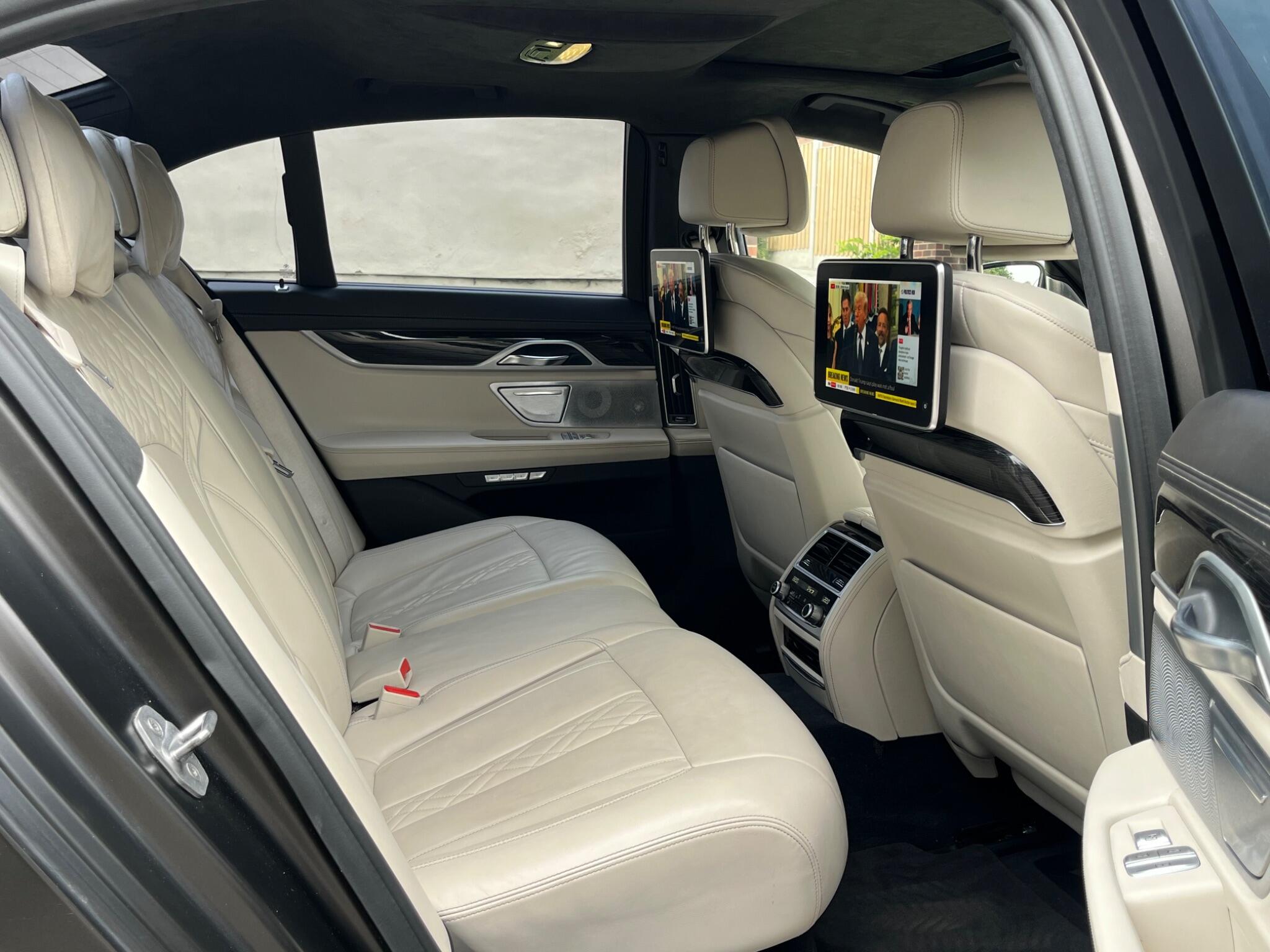BMW 7 Series - Image 30