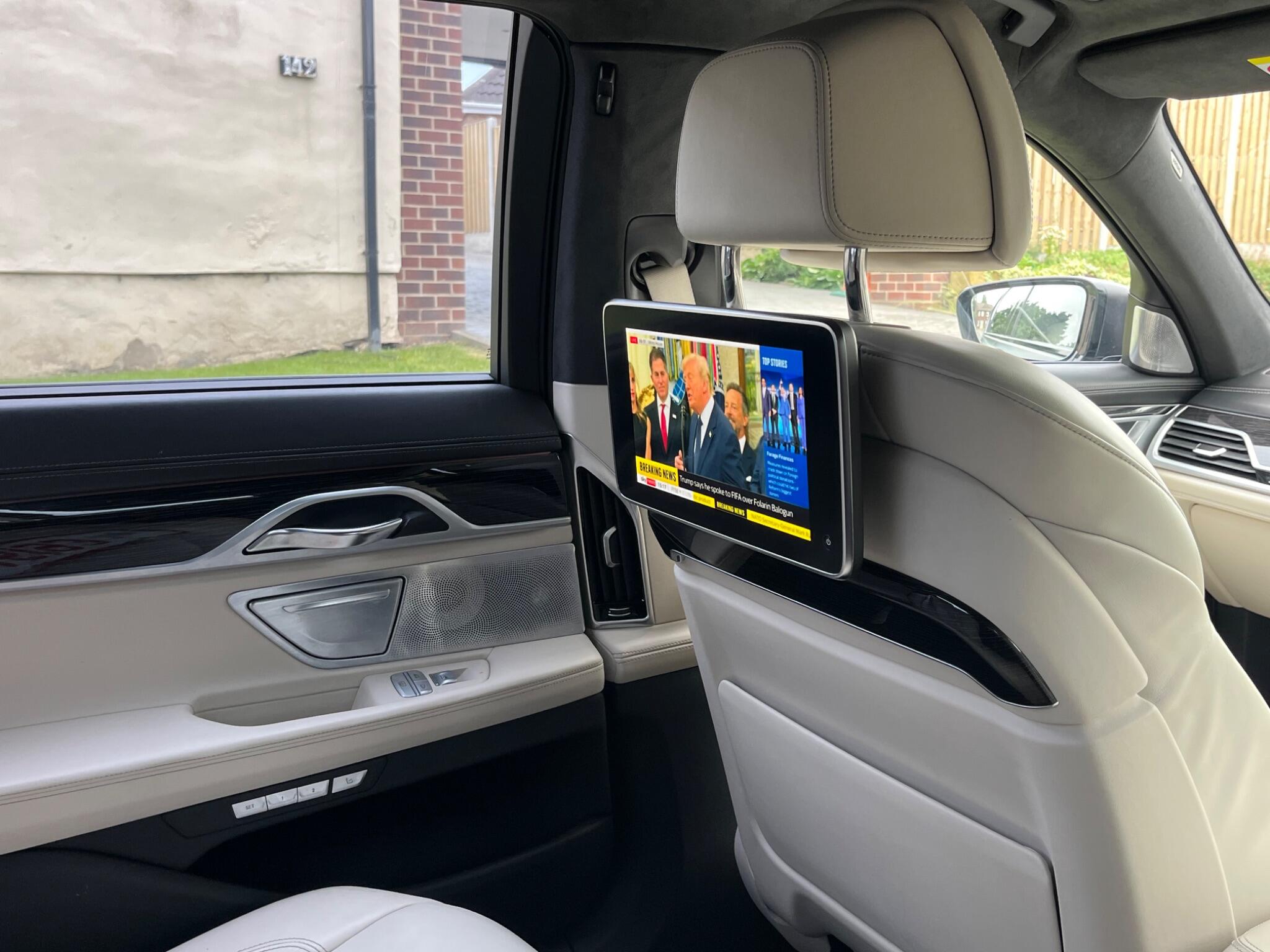 BMW 7 Series - Image 33