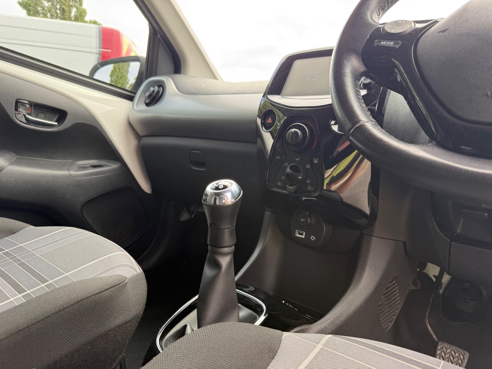 Peugeot 108 - Image 8