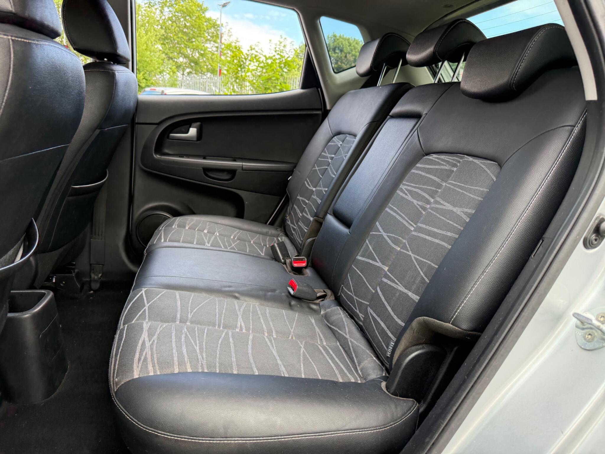 Kia Venga - Image 15