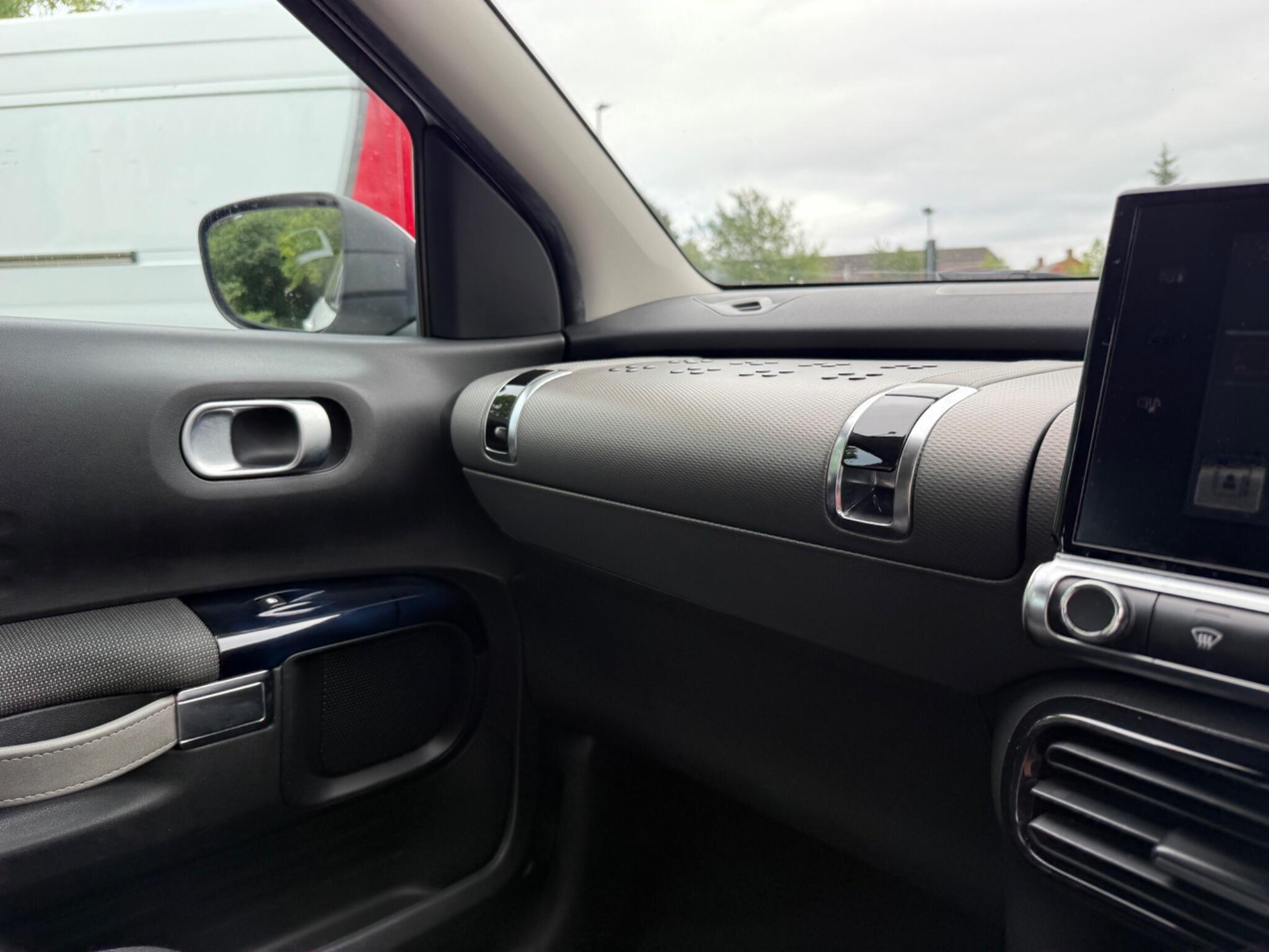 Citroen C4 Cactus - Image 11