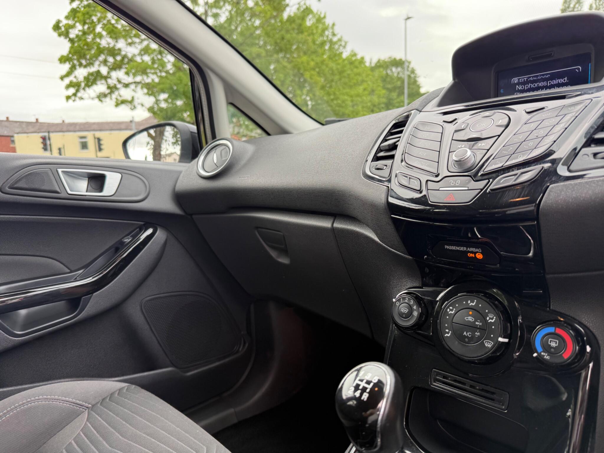 Ford Fiesta - Image 13