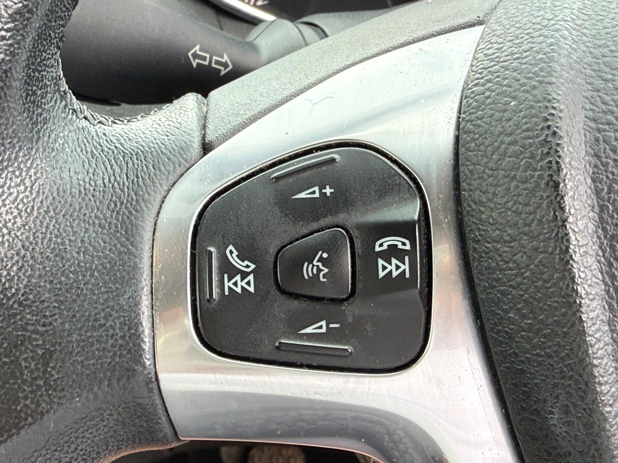 Ford Fiesta - Image 20