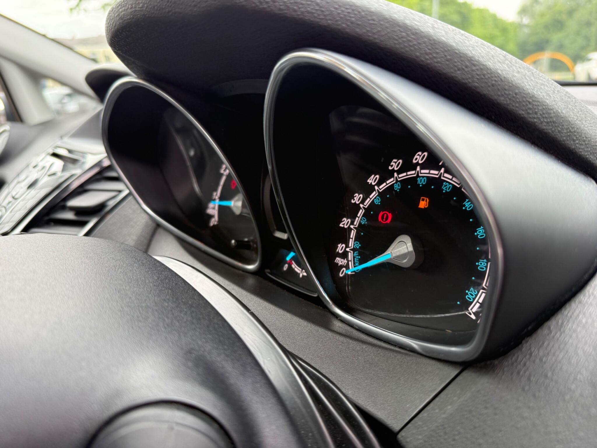 Ford Fiesta - Image 13