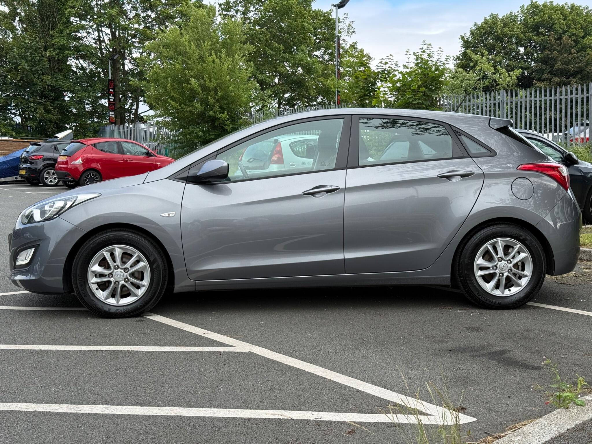 Hyundai i30 - Image 6