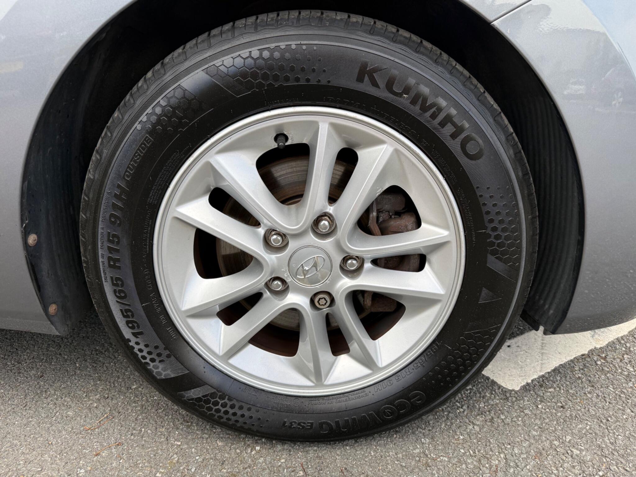 Hyundai i30 - Image 12