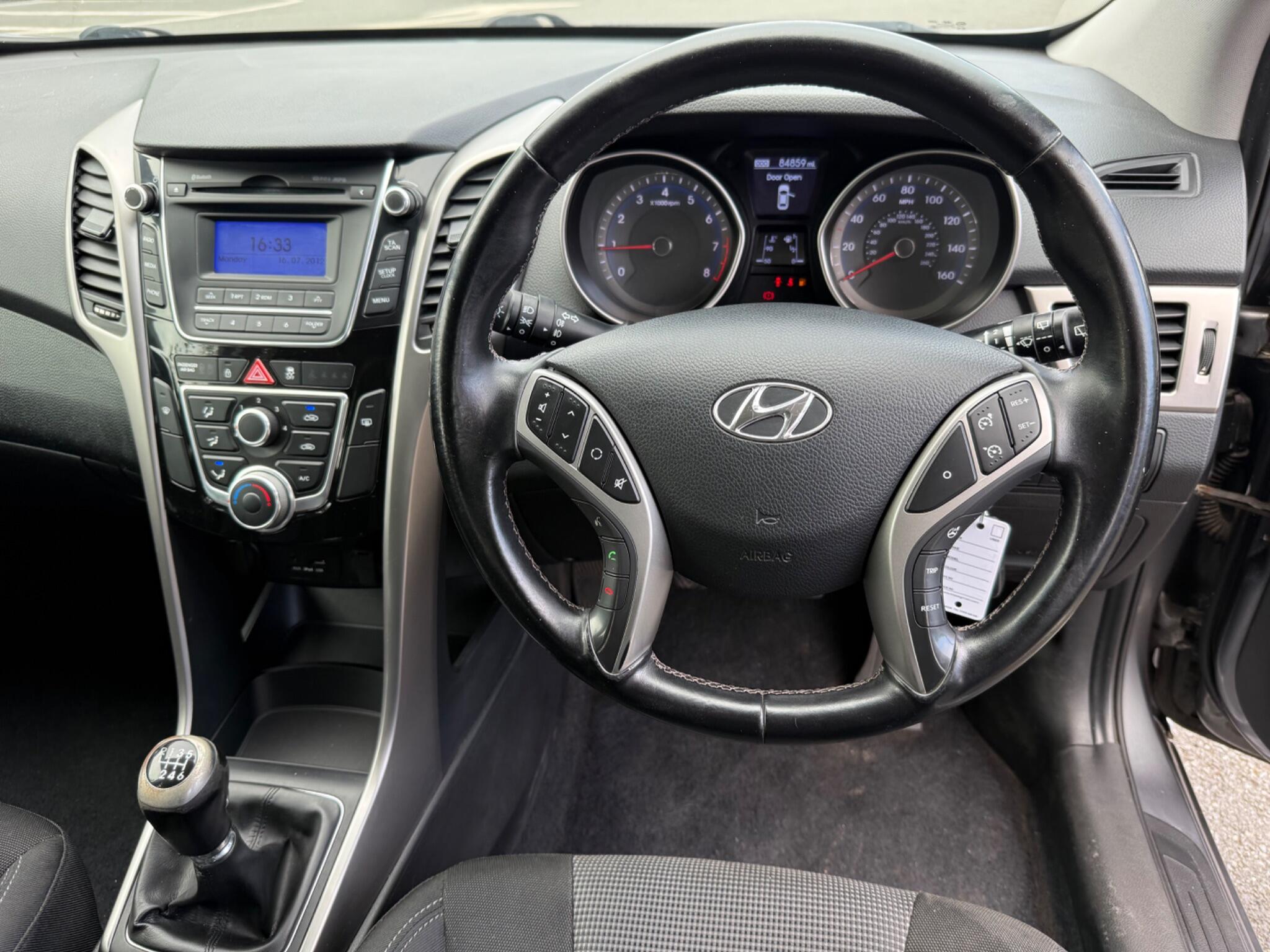 Hyundai i30 - Image 36