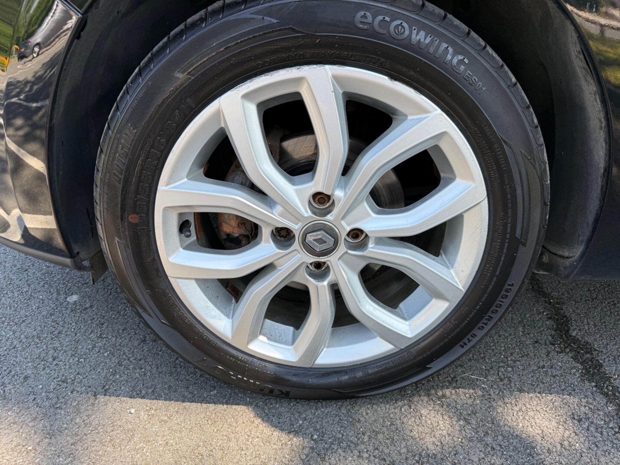 Renault Clio - Image 31