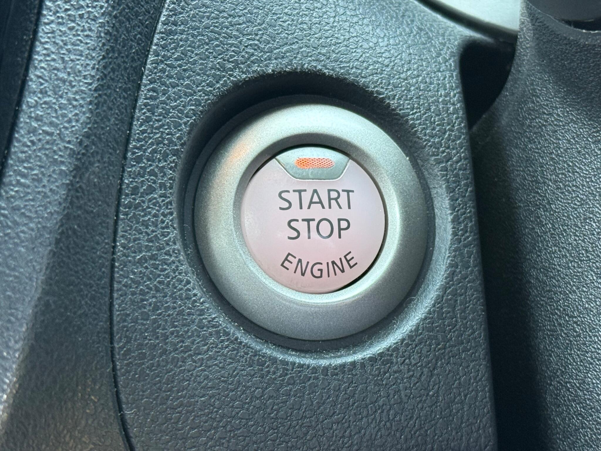Nissan Juke - Image 18