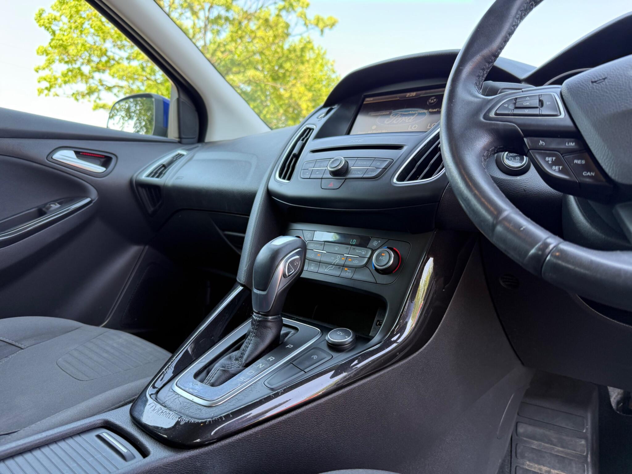 Ford Focus - Image 11