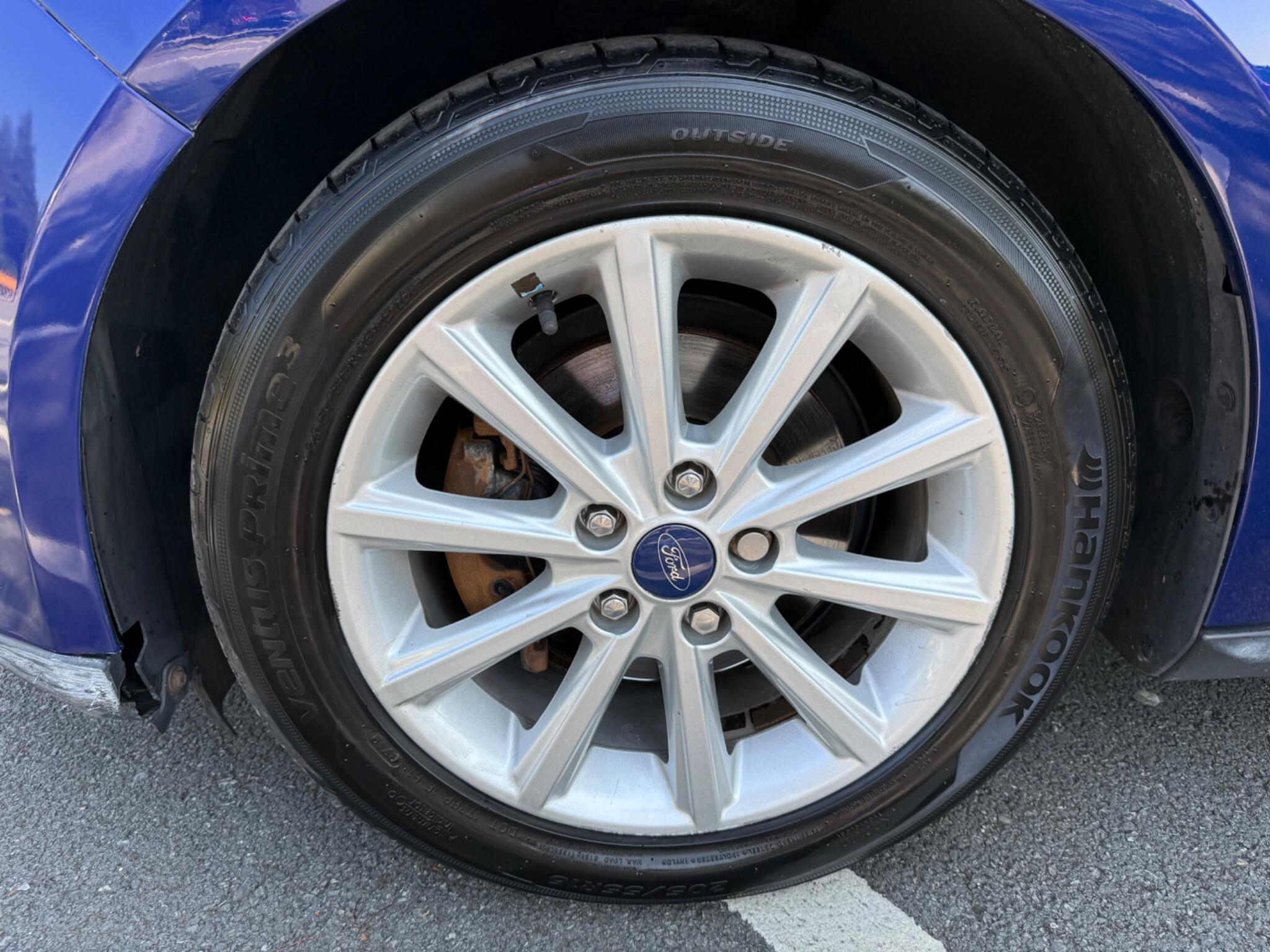 Ford Focus - Image 27