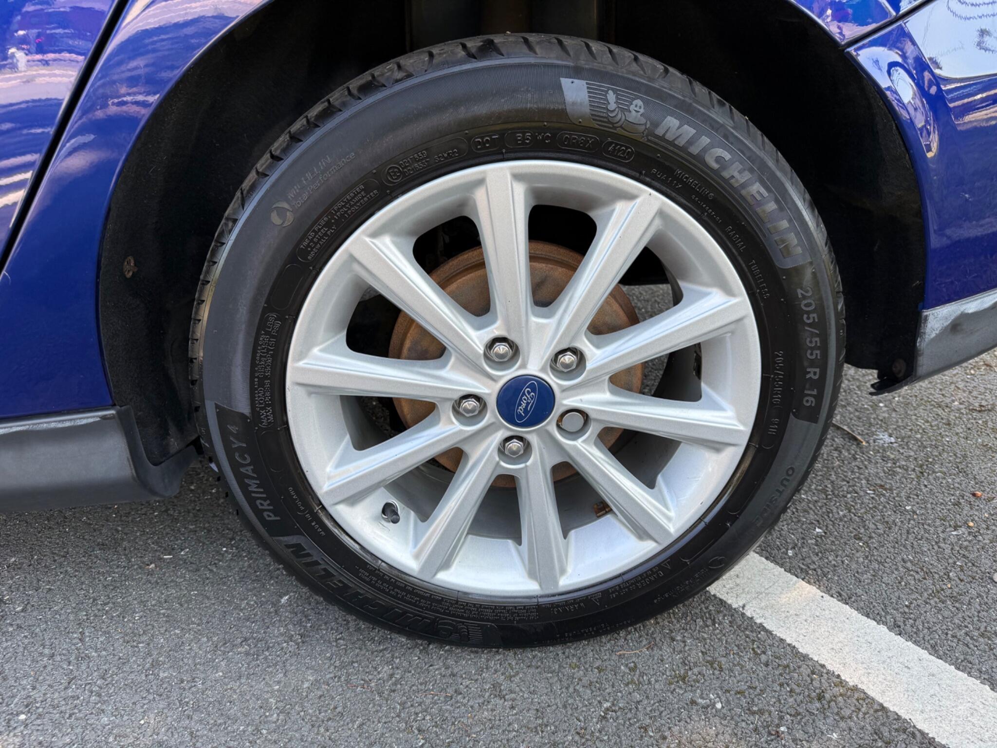 Ford Focus - Image 28