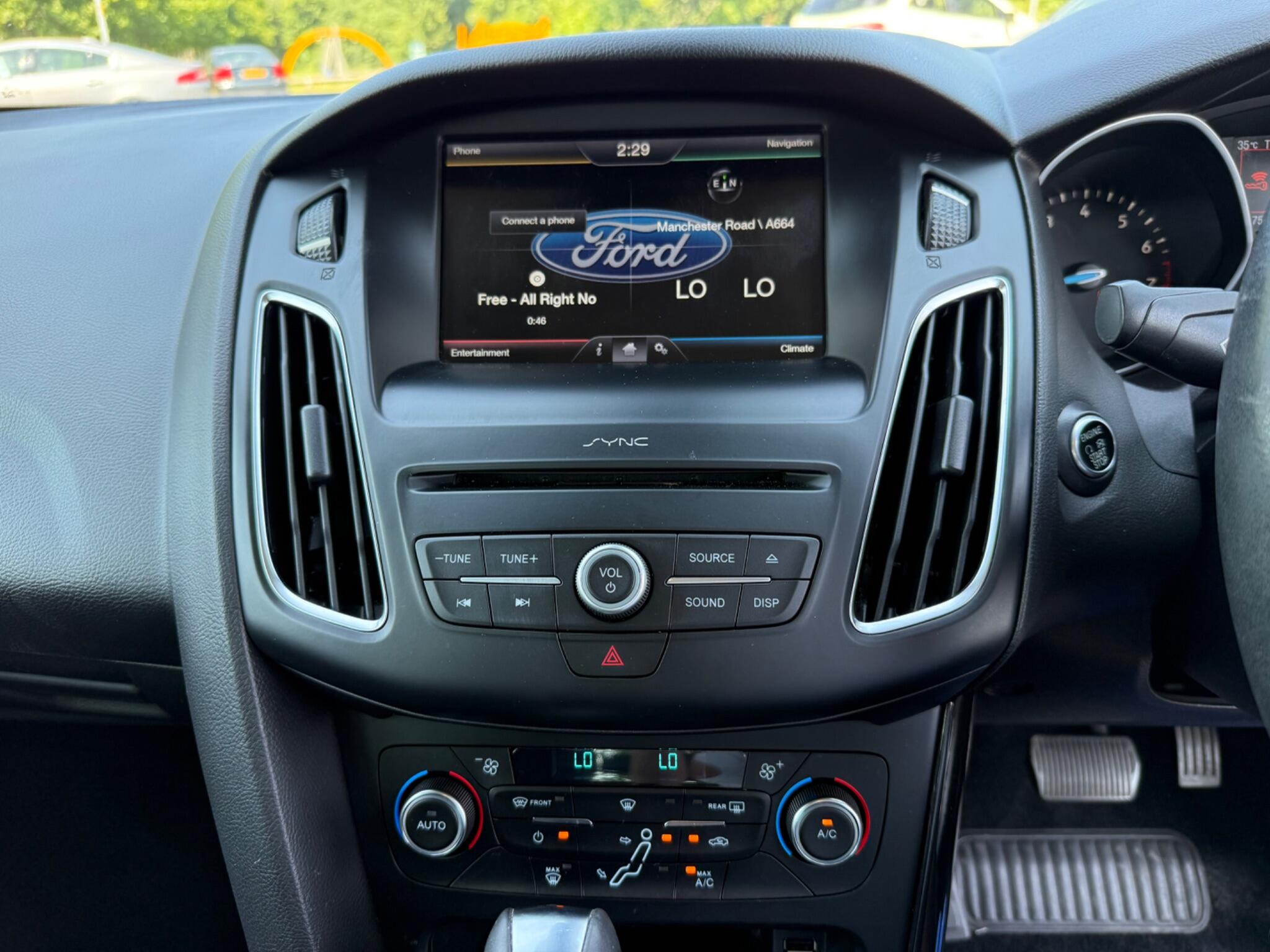 Ford Focus - Image 31