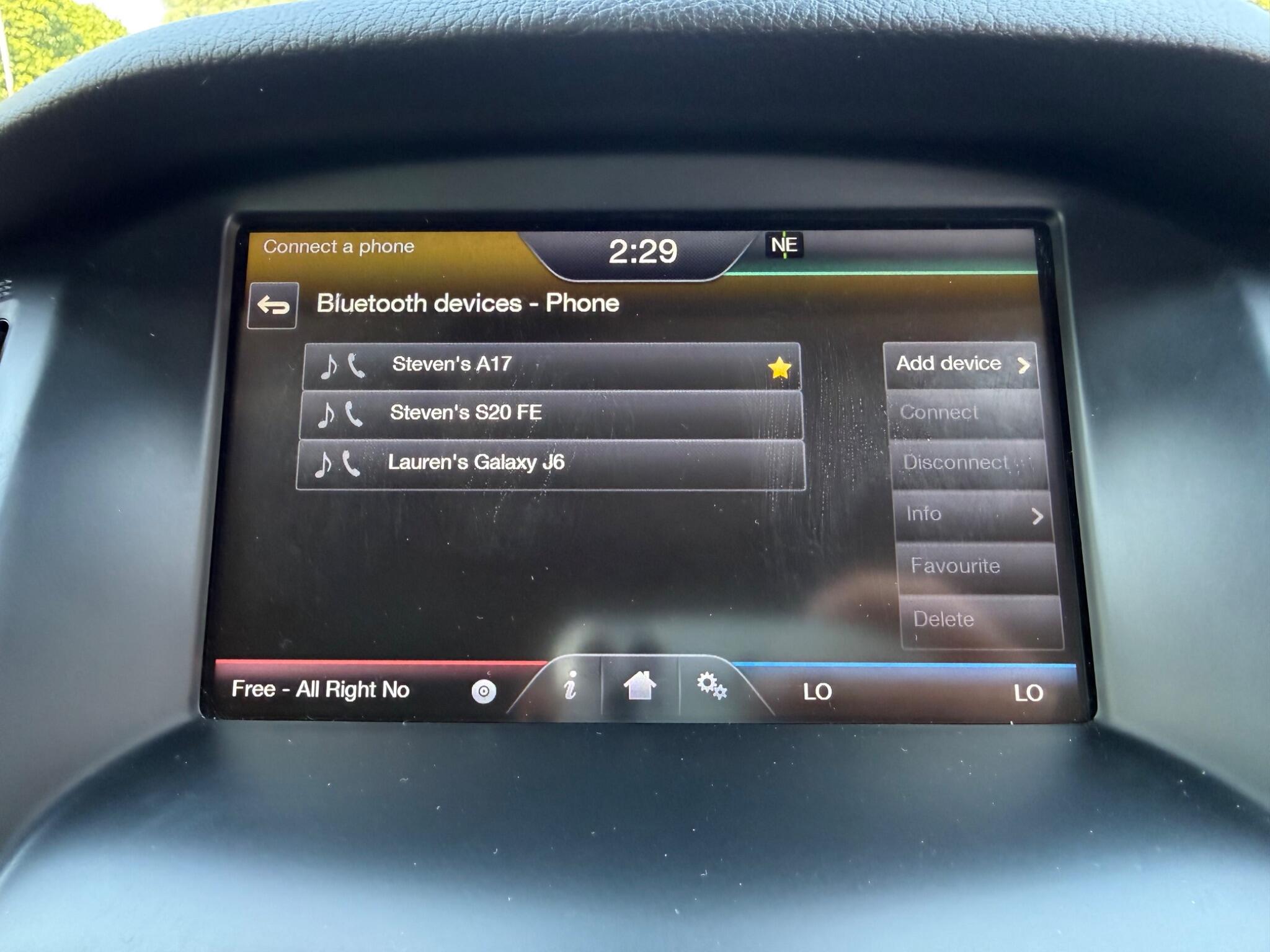 Ford Focus - Image 35