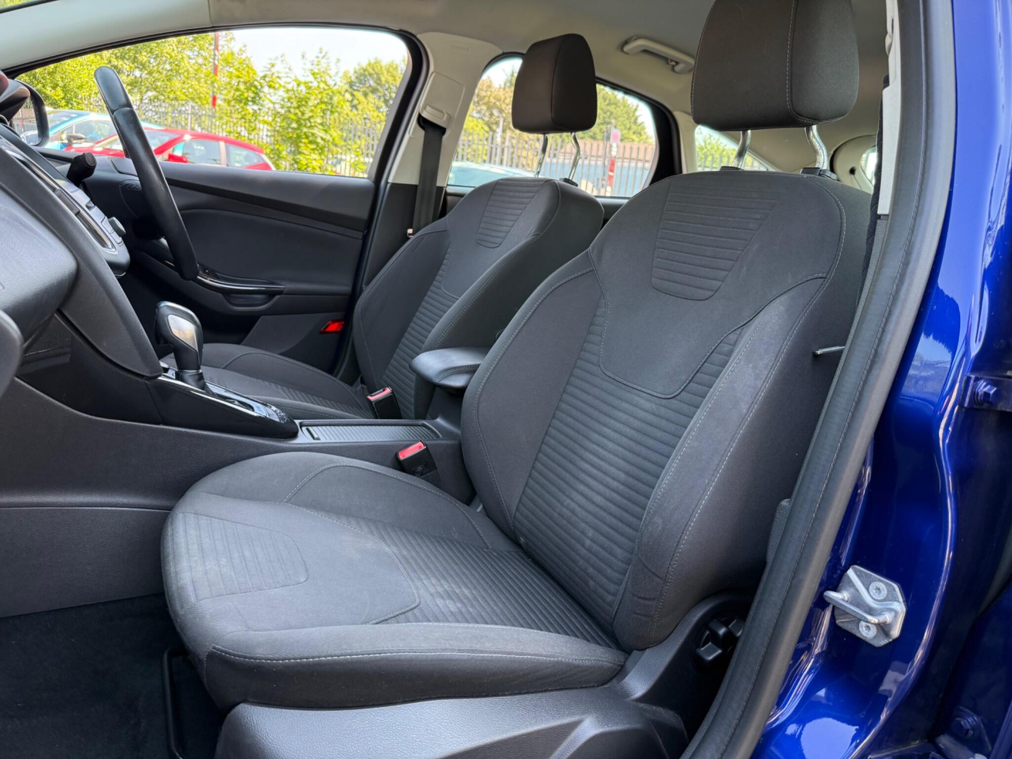 Ford Focus - Image 14