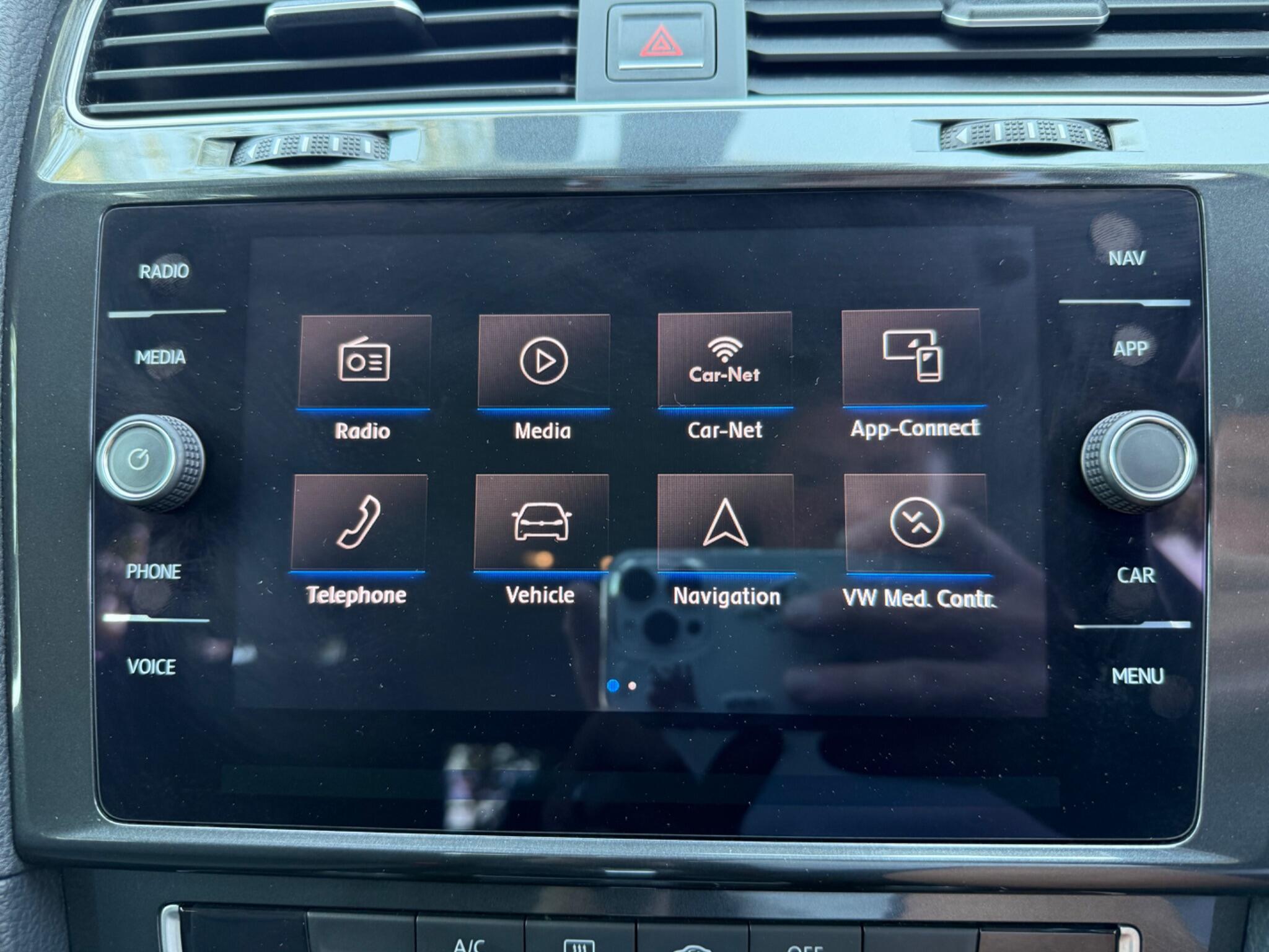 Volkswagen Golf - Image 36