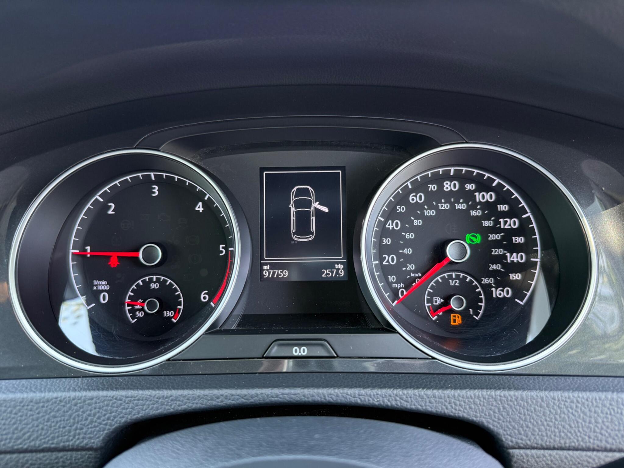 Volkswagen Golf - Image 39