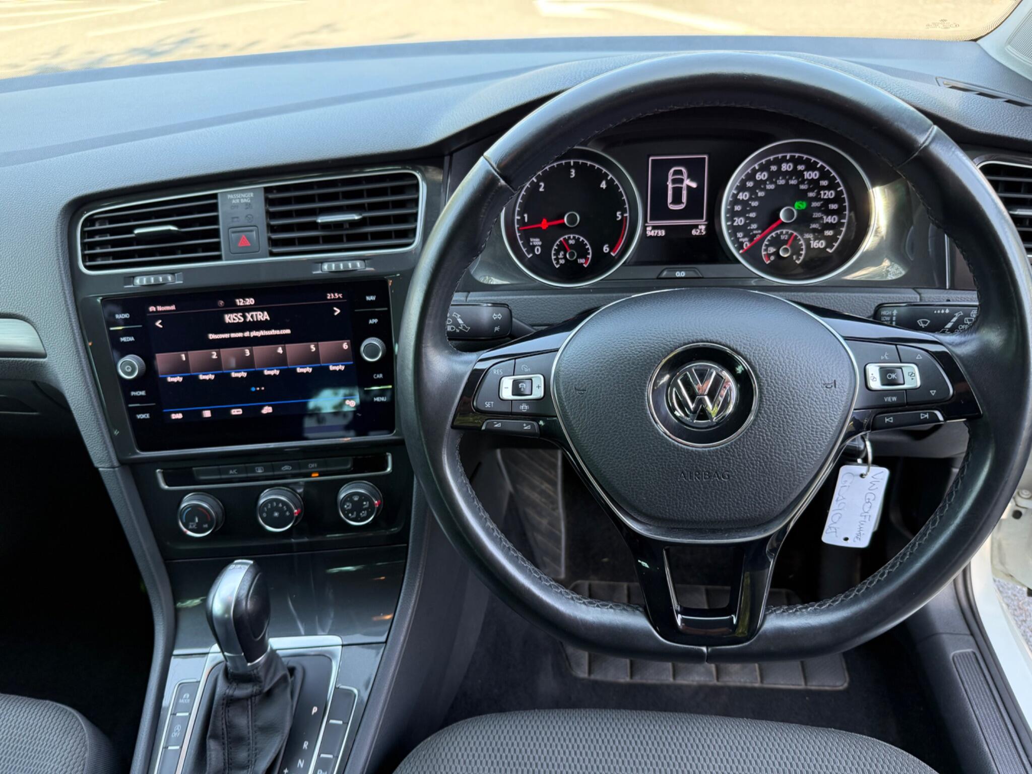 Volkswagen Golf - Image 48