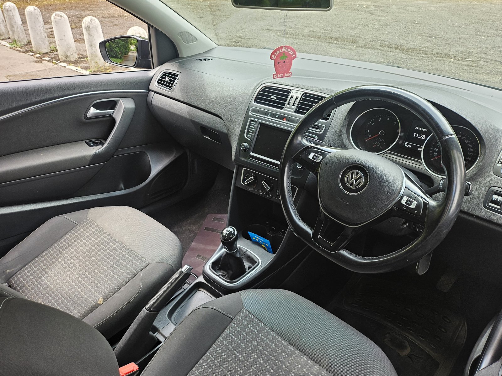 Volkswagen Polo - Image 8