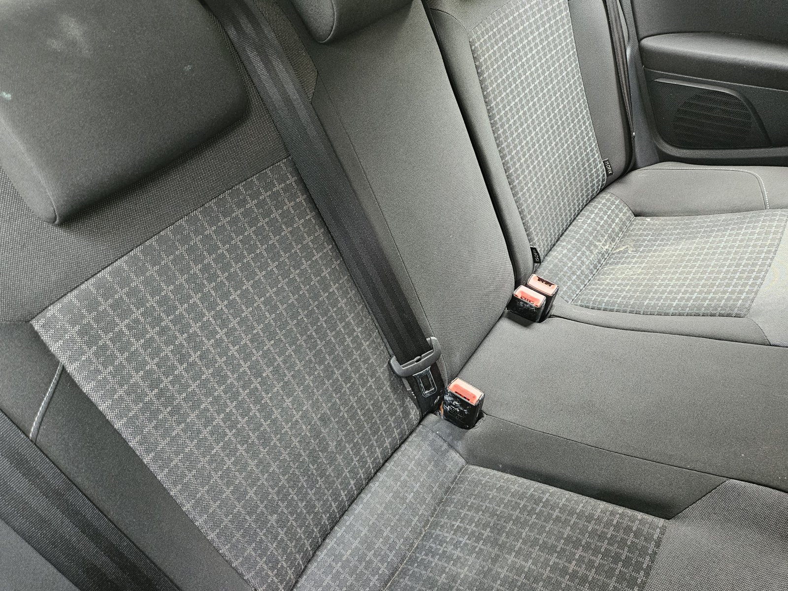 Volkswagen Polo - Image 11