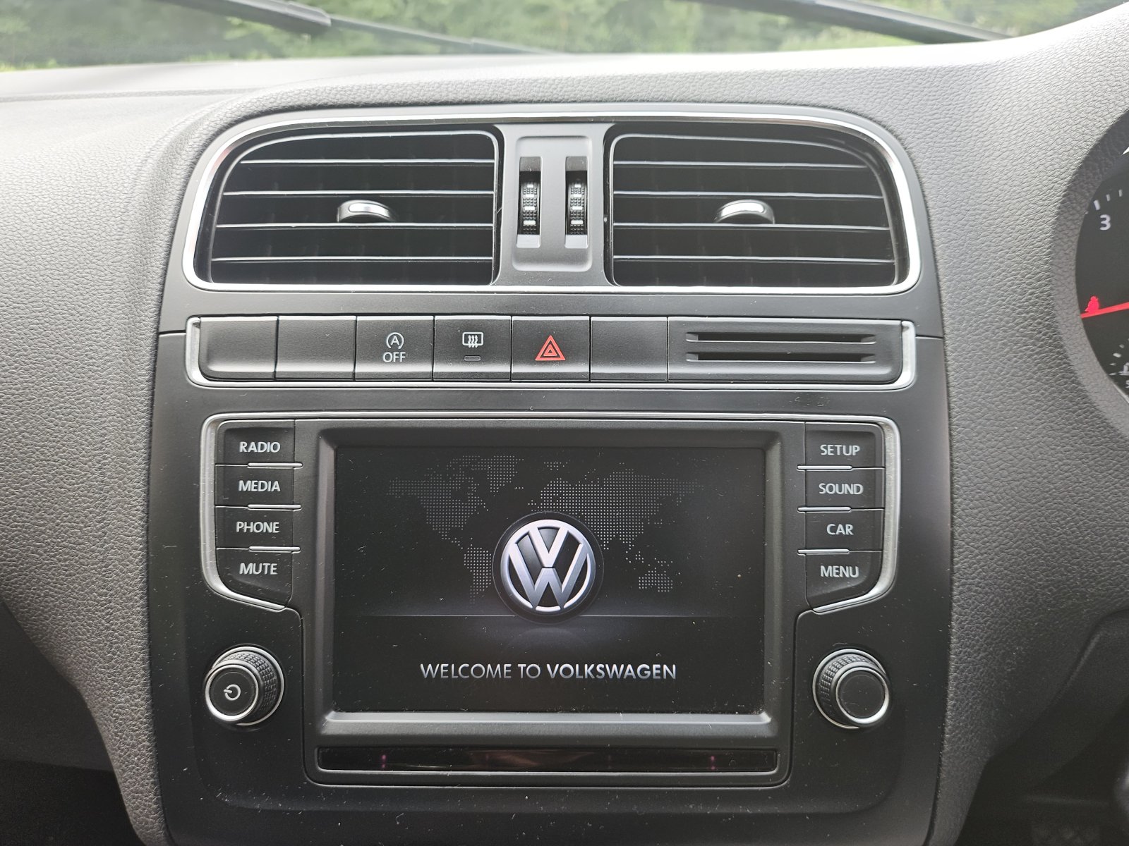 Volkswagen Polo - Image 15