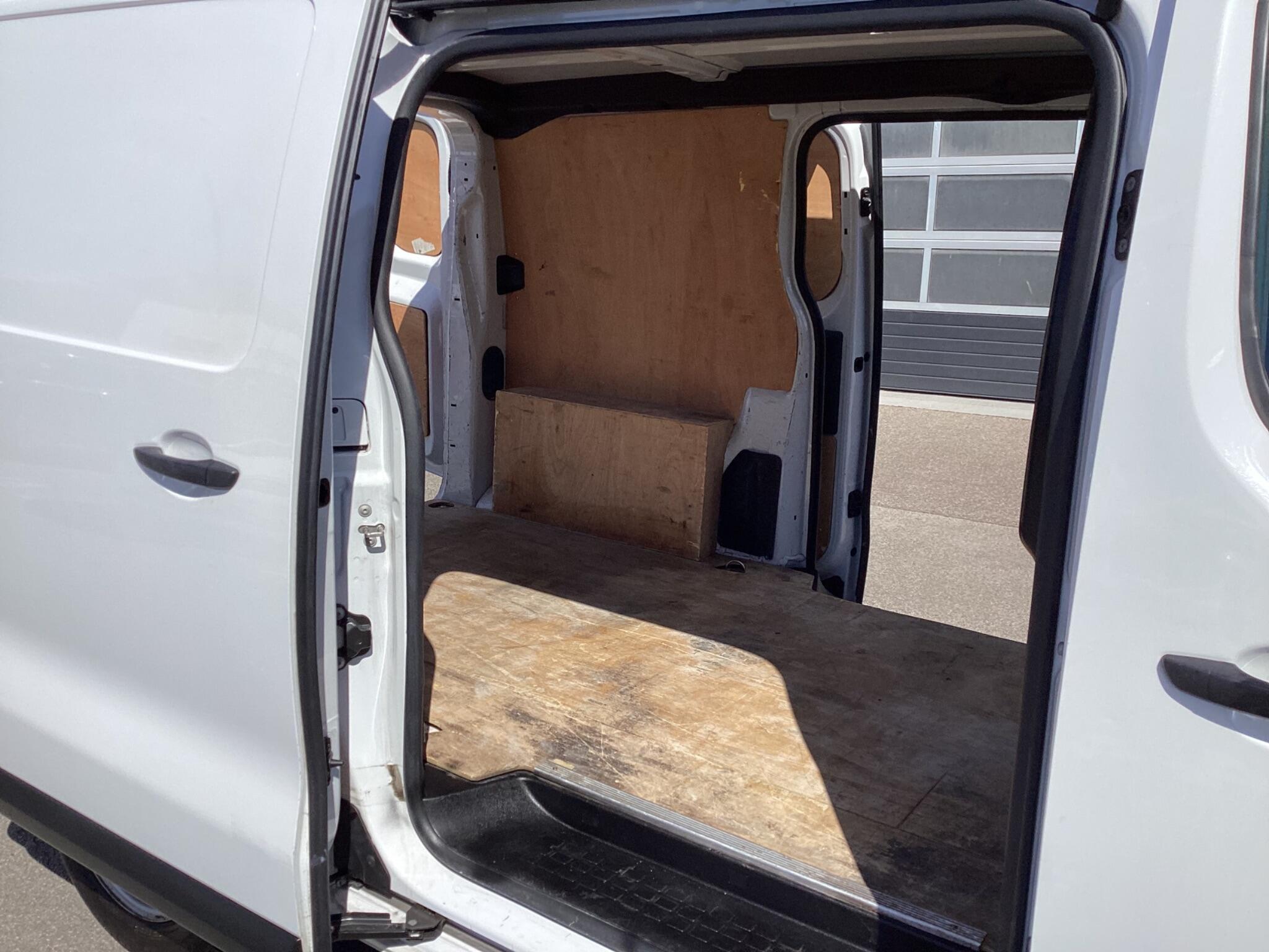 Peugeot Expert - Image 15