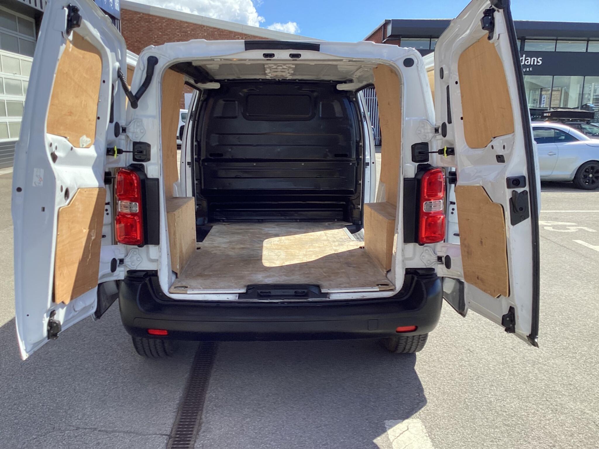 Peugeot Expert - Image 16