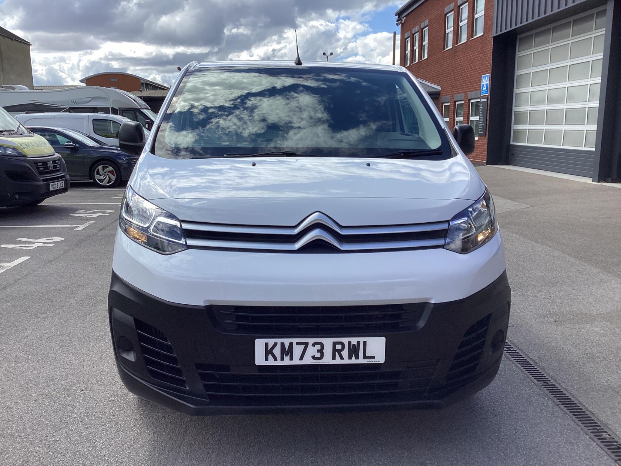 Citroen Dispatch - Image 2