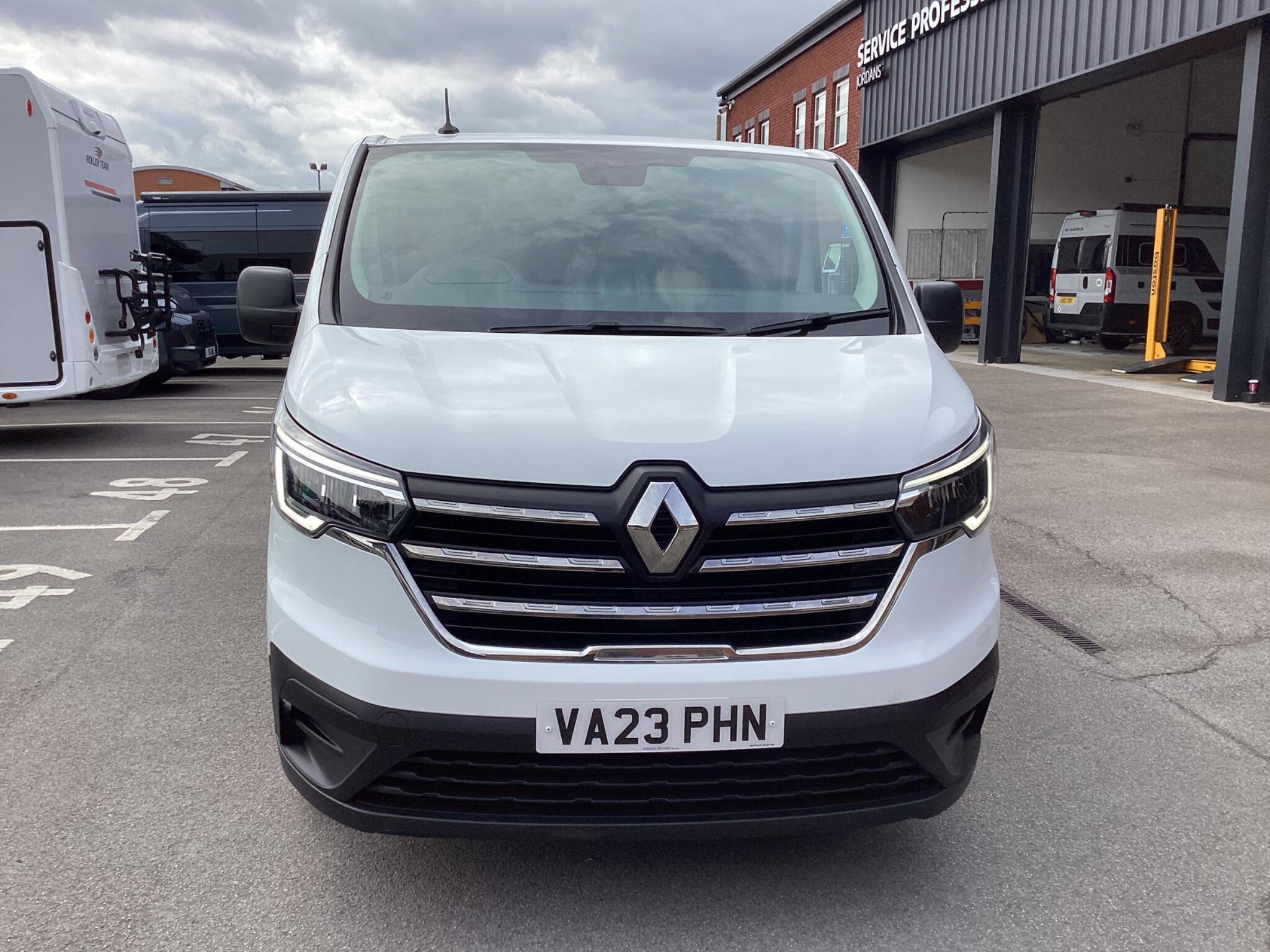 Renault Trafic - Image 2
