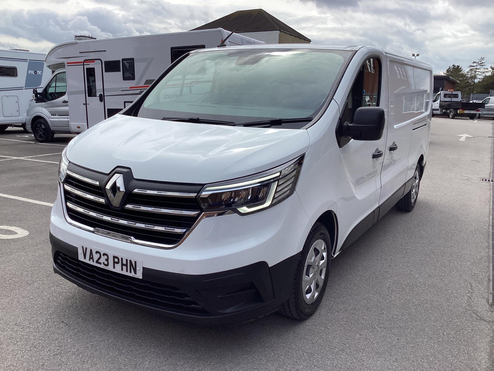 Renault Trafic - Image 3