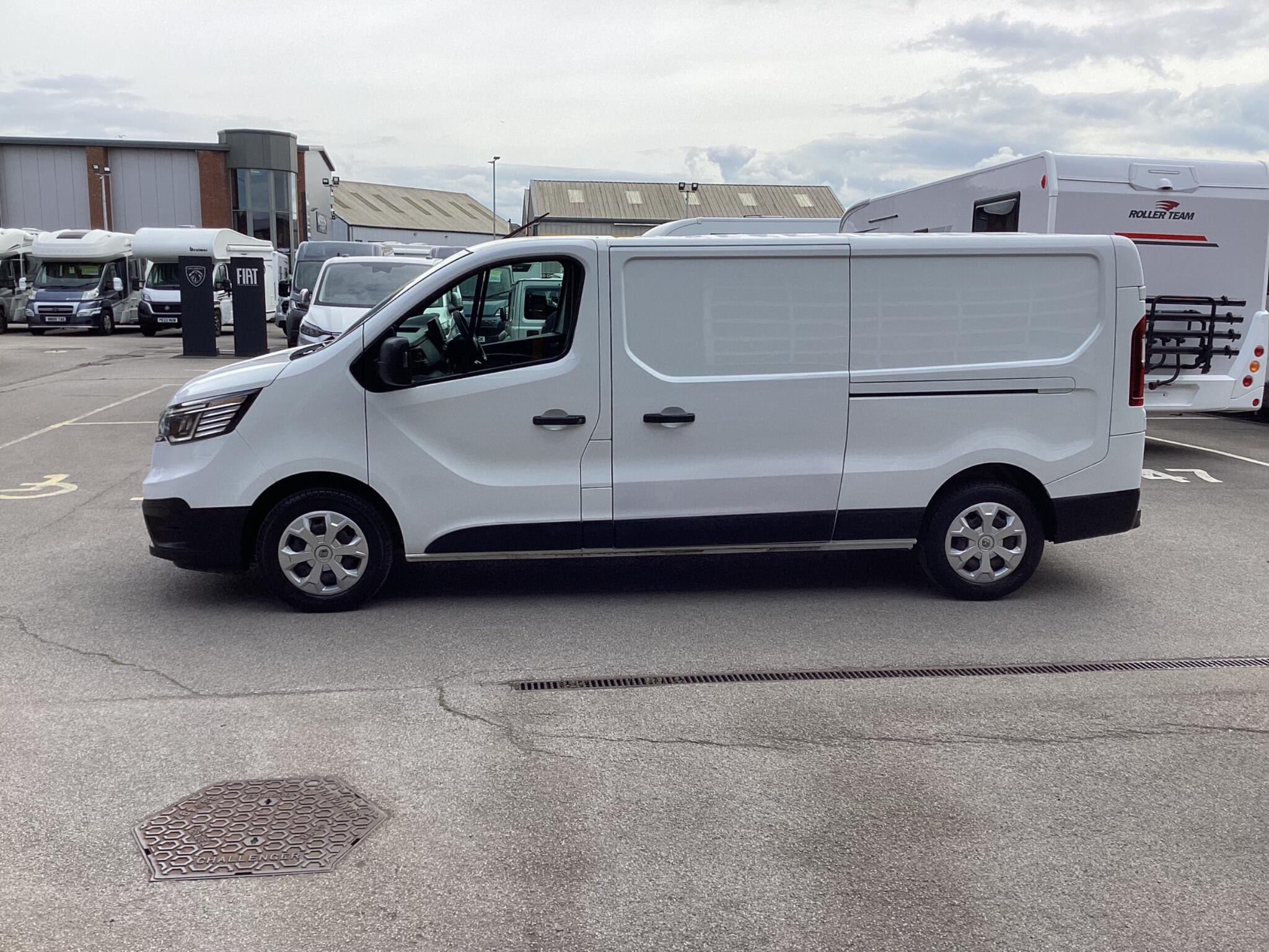 Renault Trafic - Image 4
