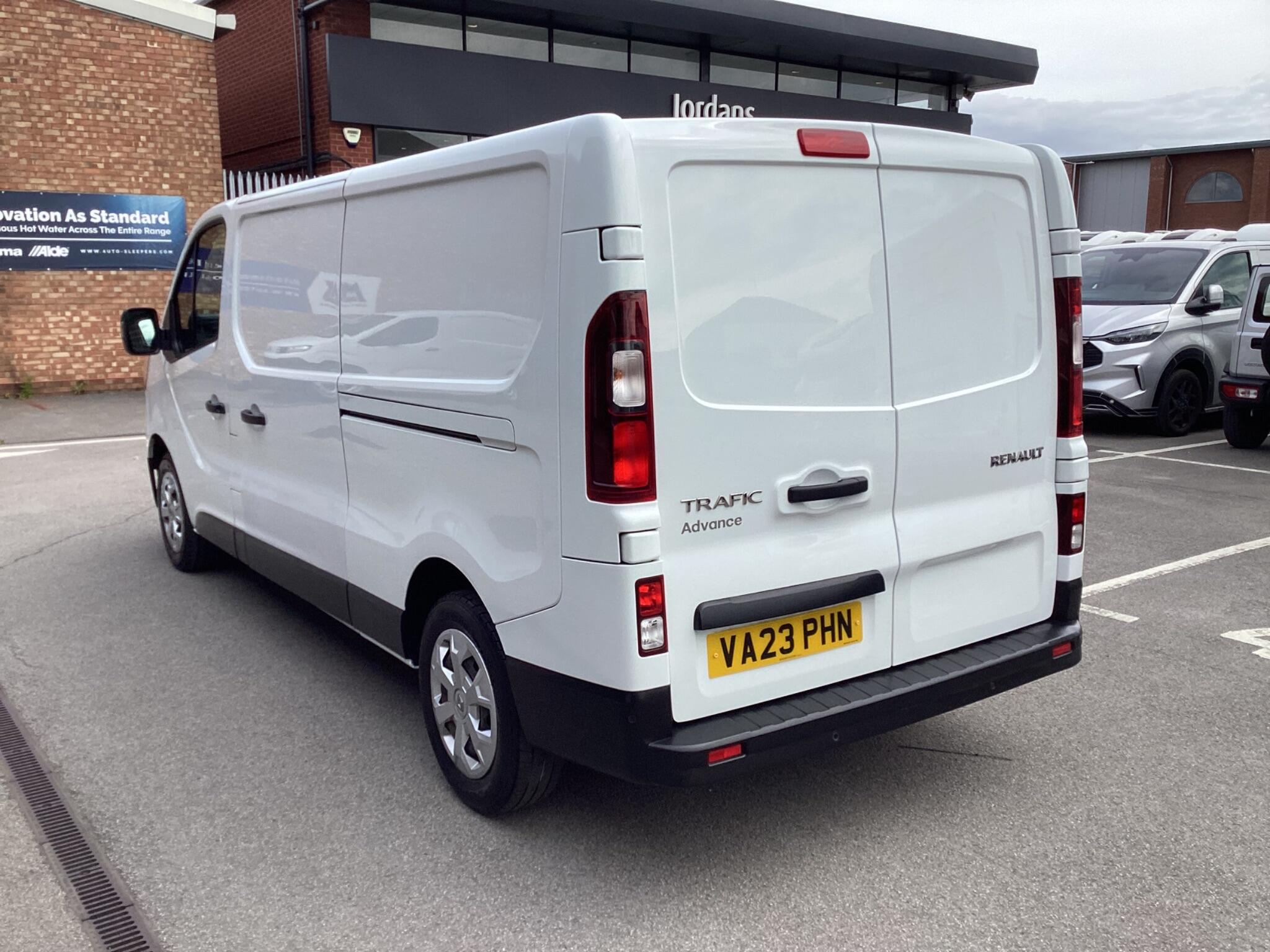 Renault Trafic - Image 5