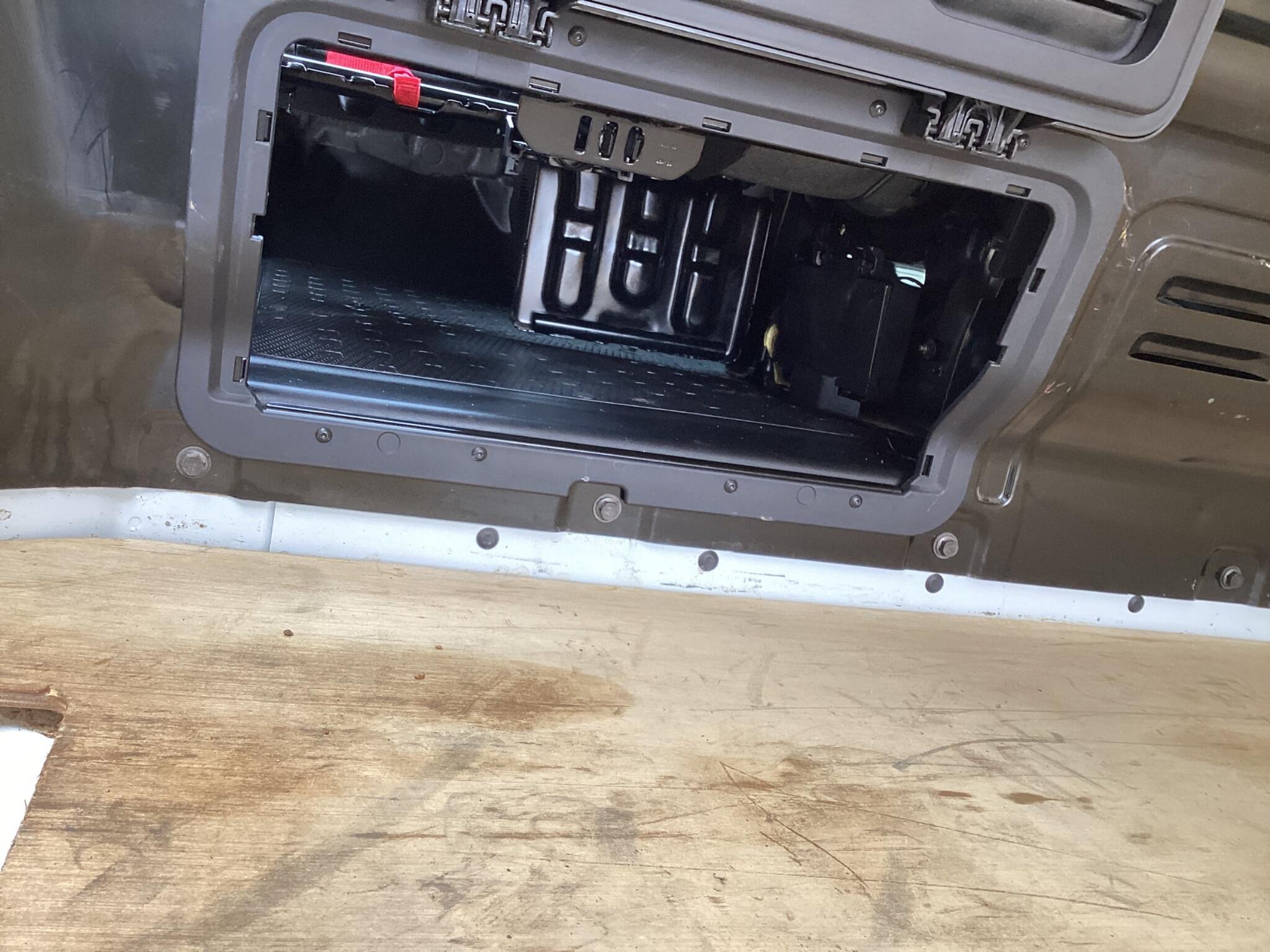 Renault Trafic - Image 11