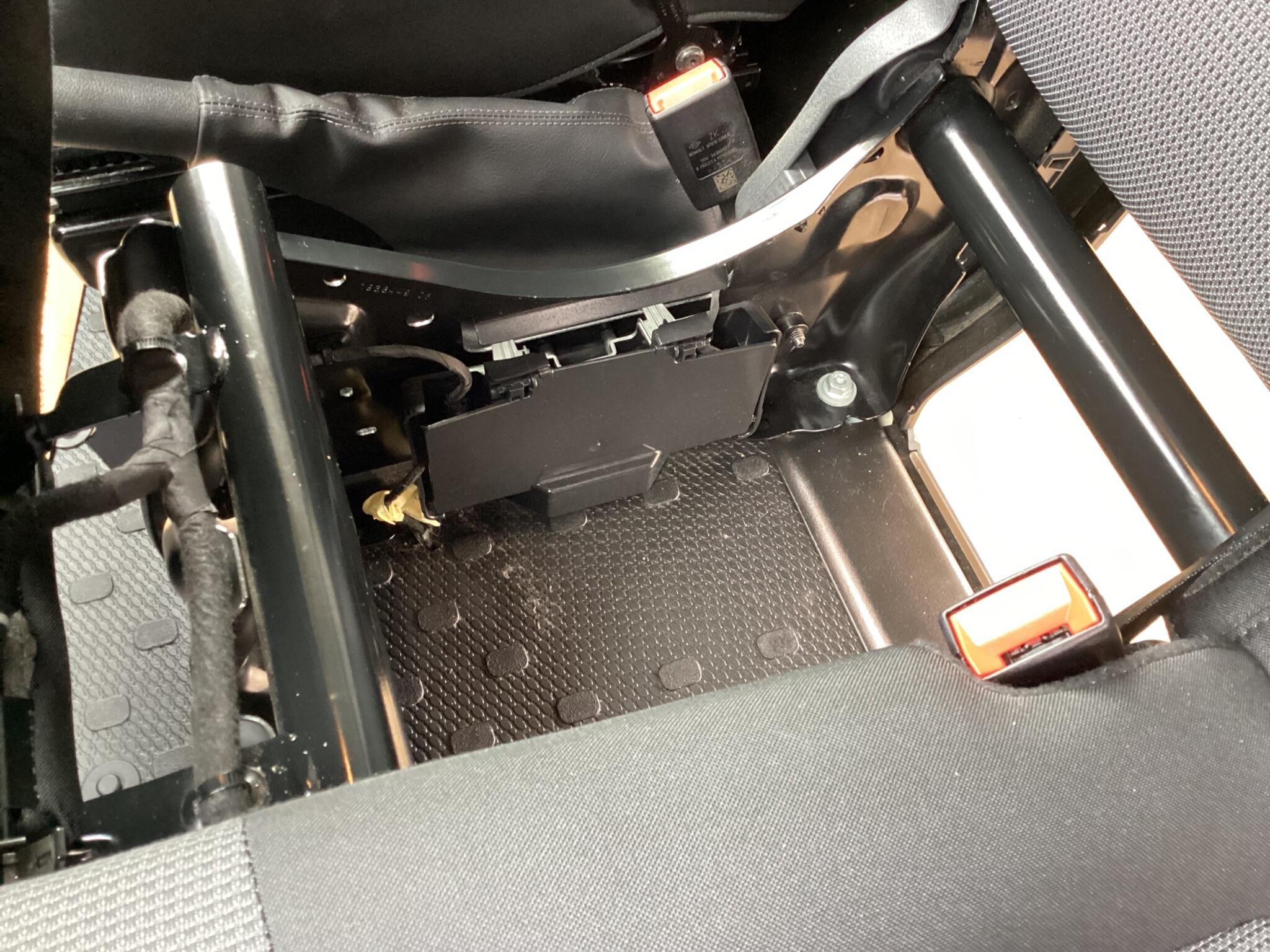 Renault Trafic - Image 12