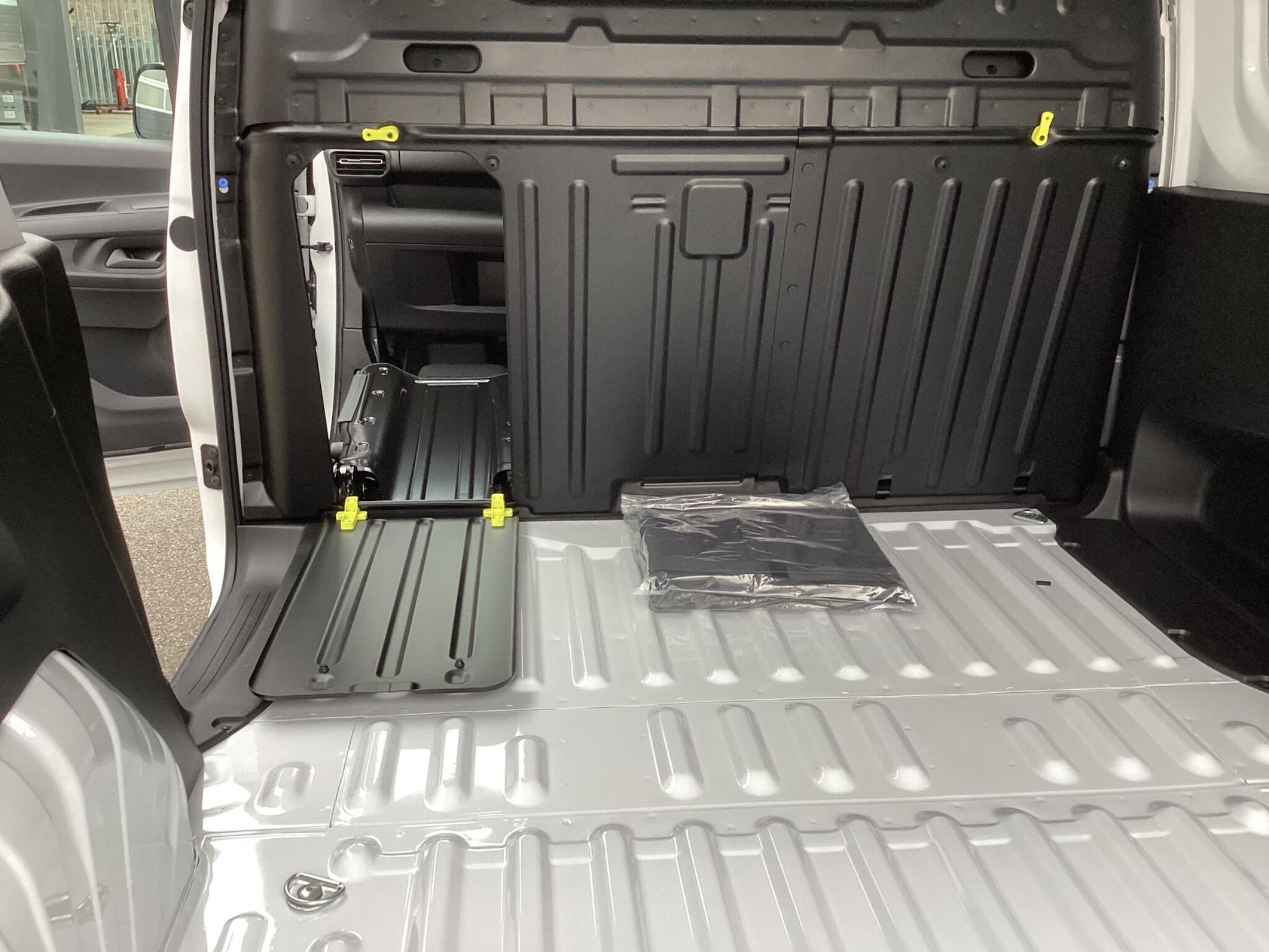 Peugeot Partner - Image 16