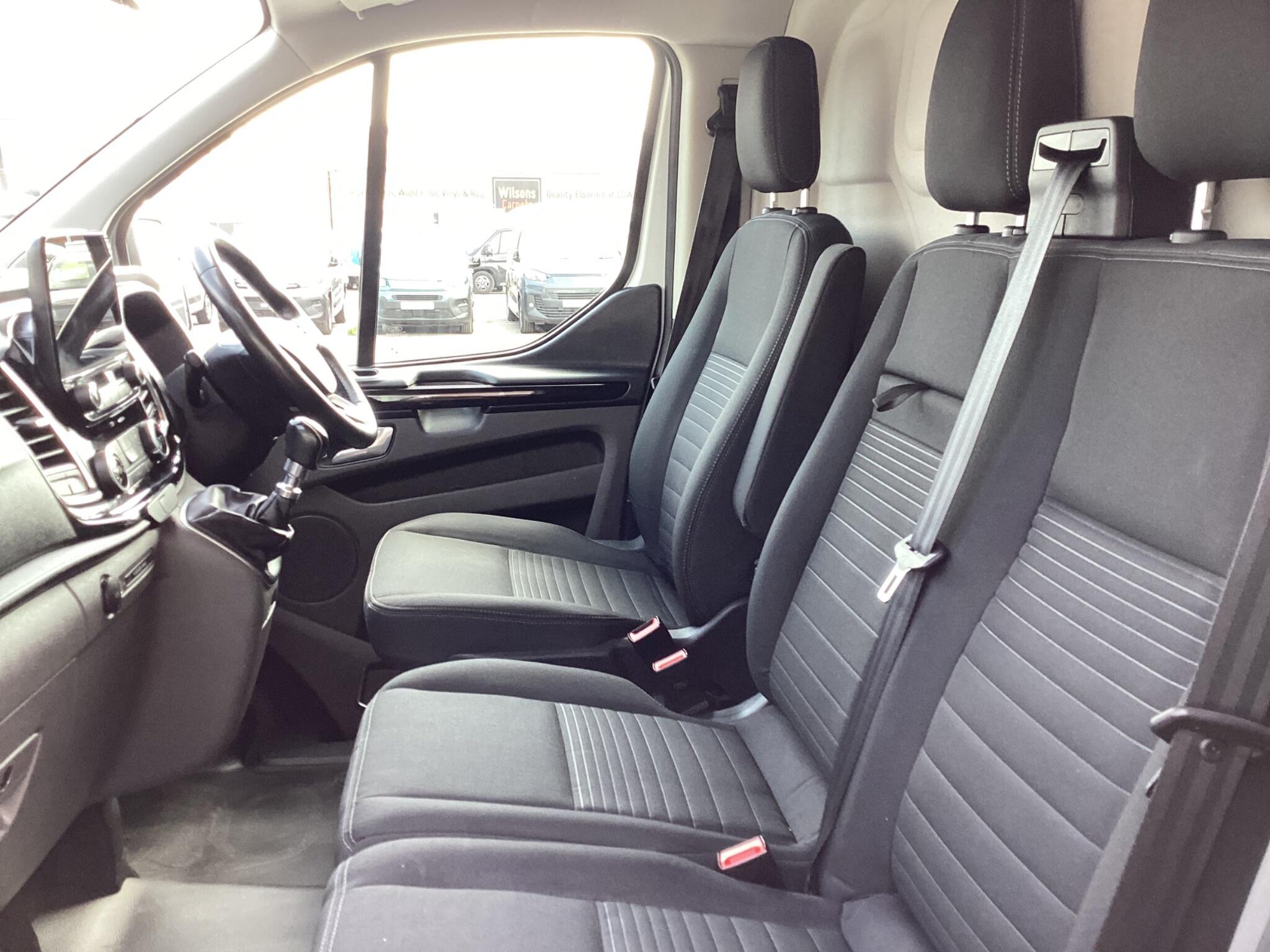Ford Transit Custom - Image 16