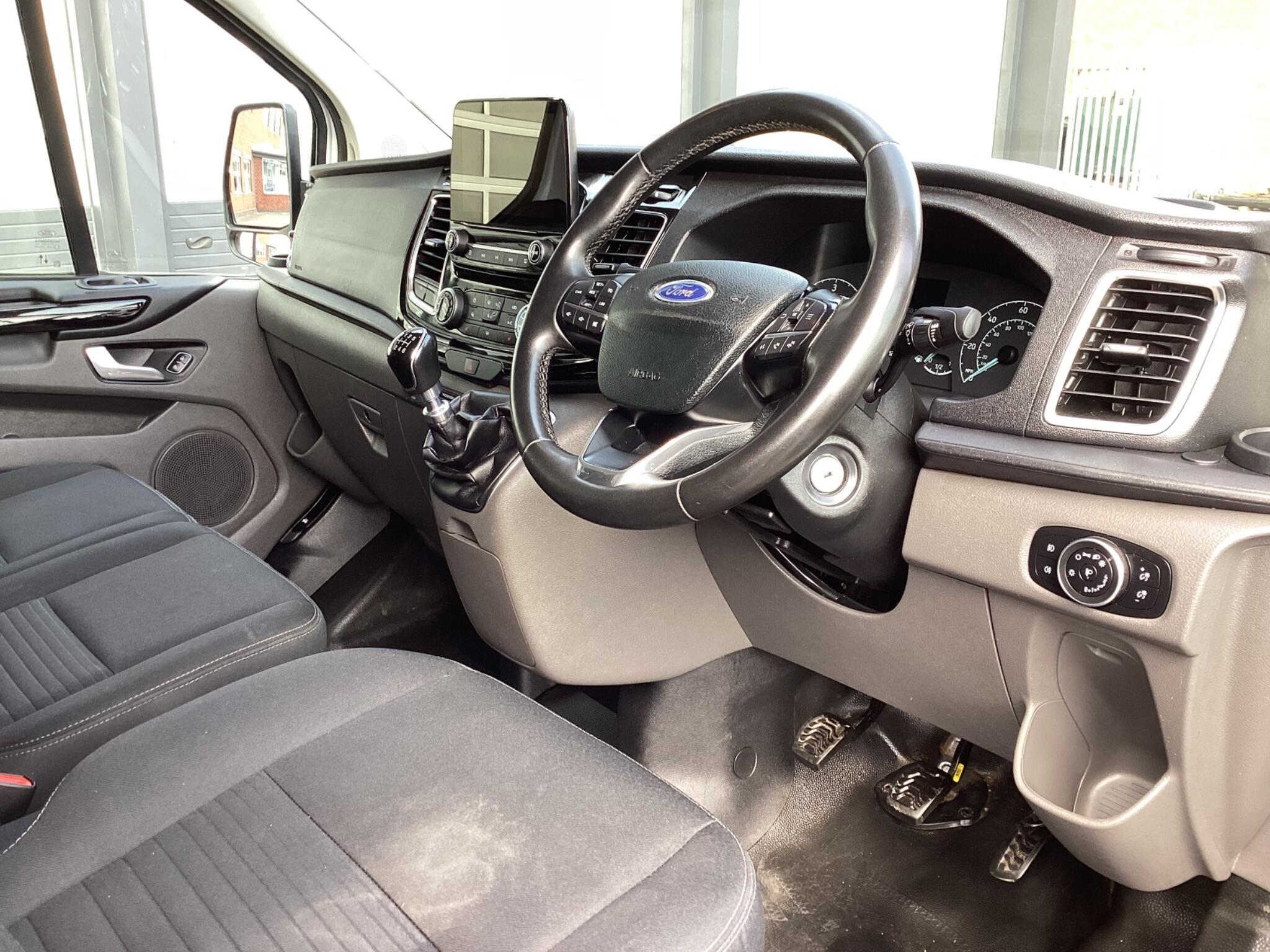 Ford Transit Custom - Image 18