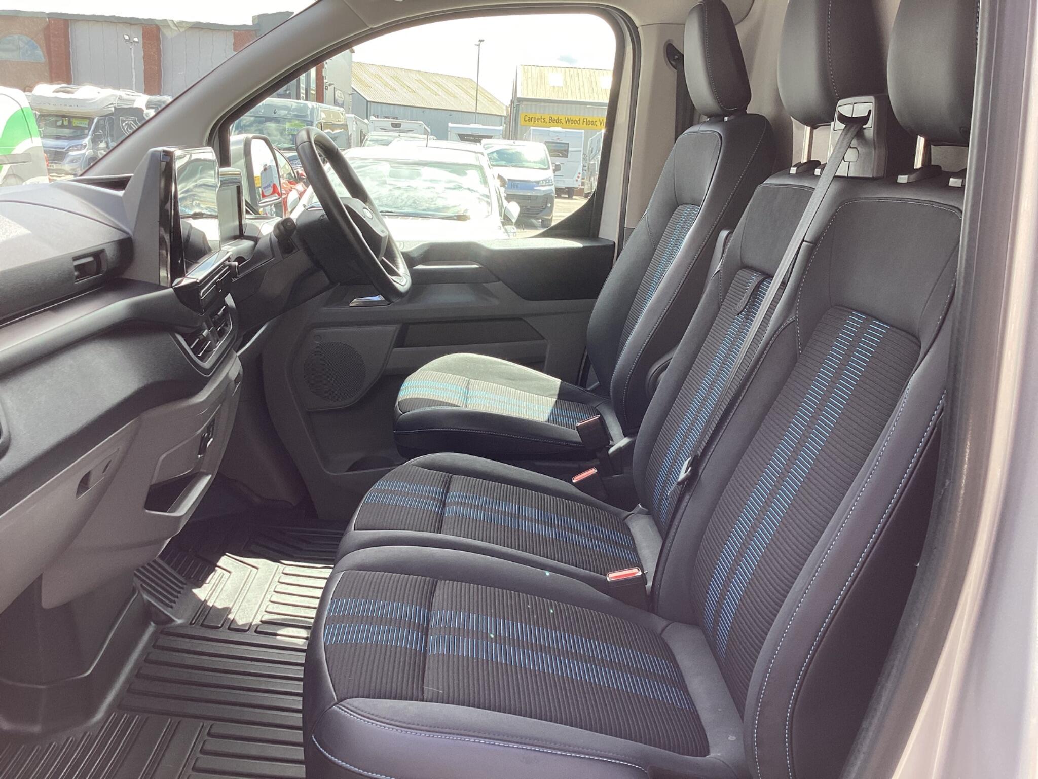Ford Transit Custom - Image 16