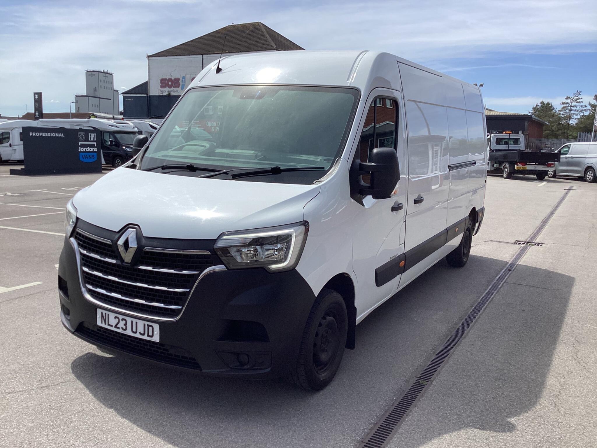 Renault Master - Image 3