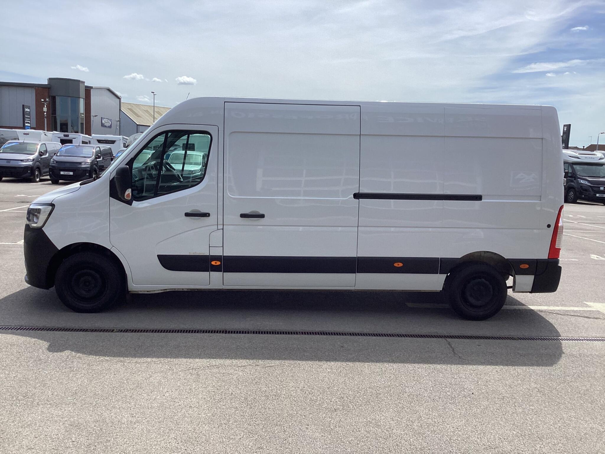 Renault Master - Image 4