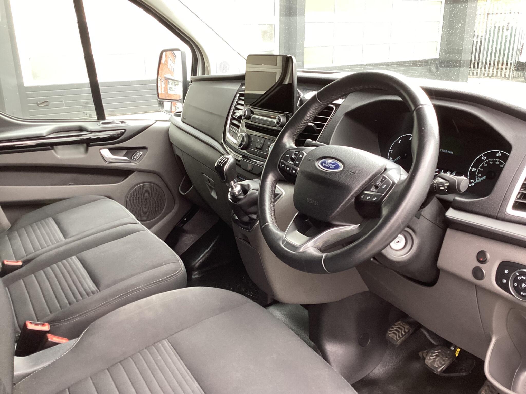 Ford Transit Custom - Image 18
