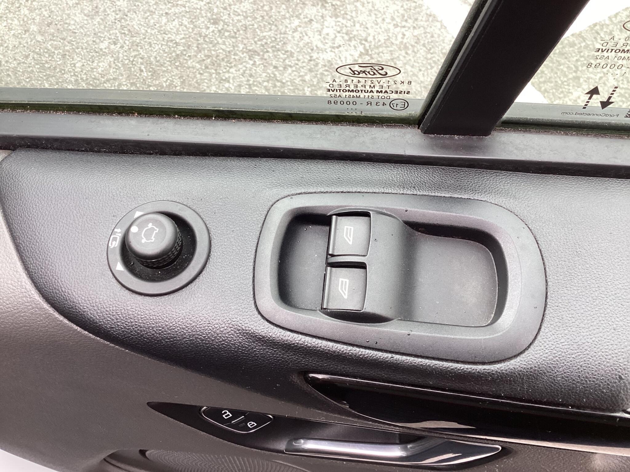 Ford Transit Custom - Image 19