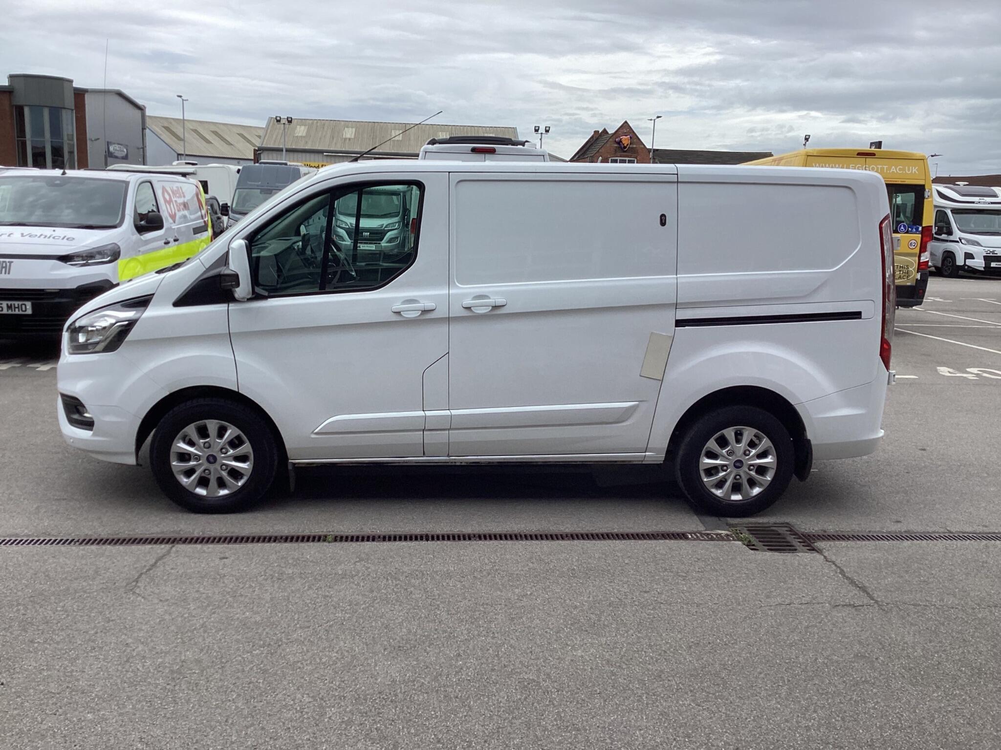 Ford Transit Custom - Image 4