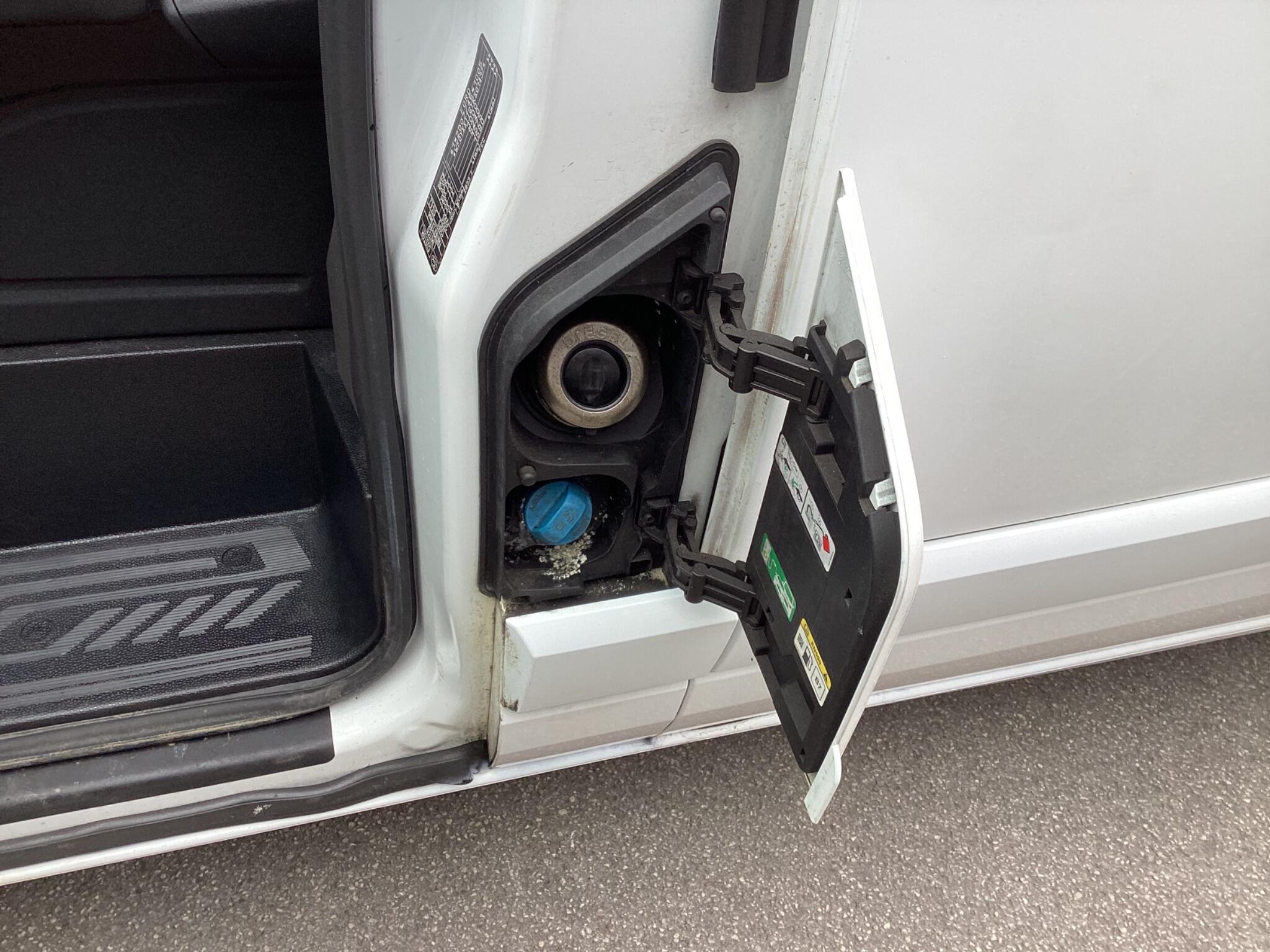 Ford Transit Custom - Image 12