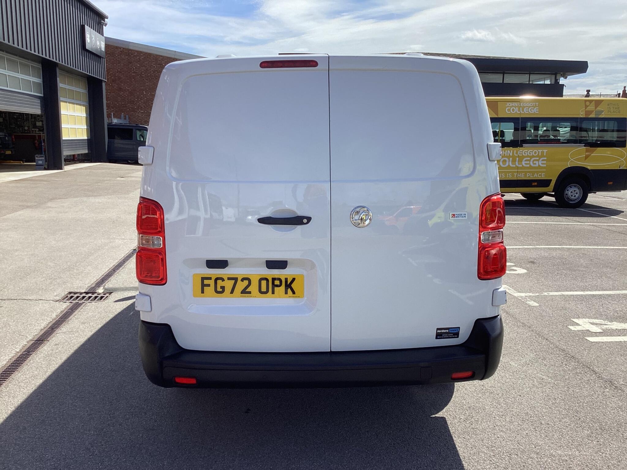 Vauxhall Vivaro - Image 6