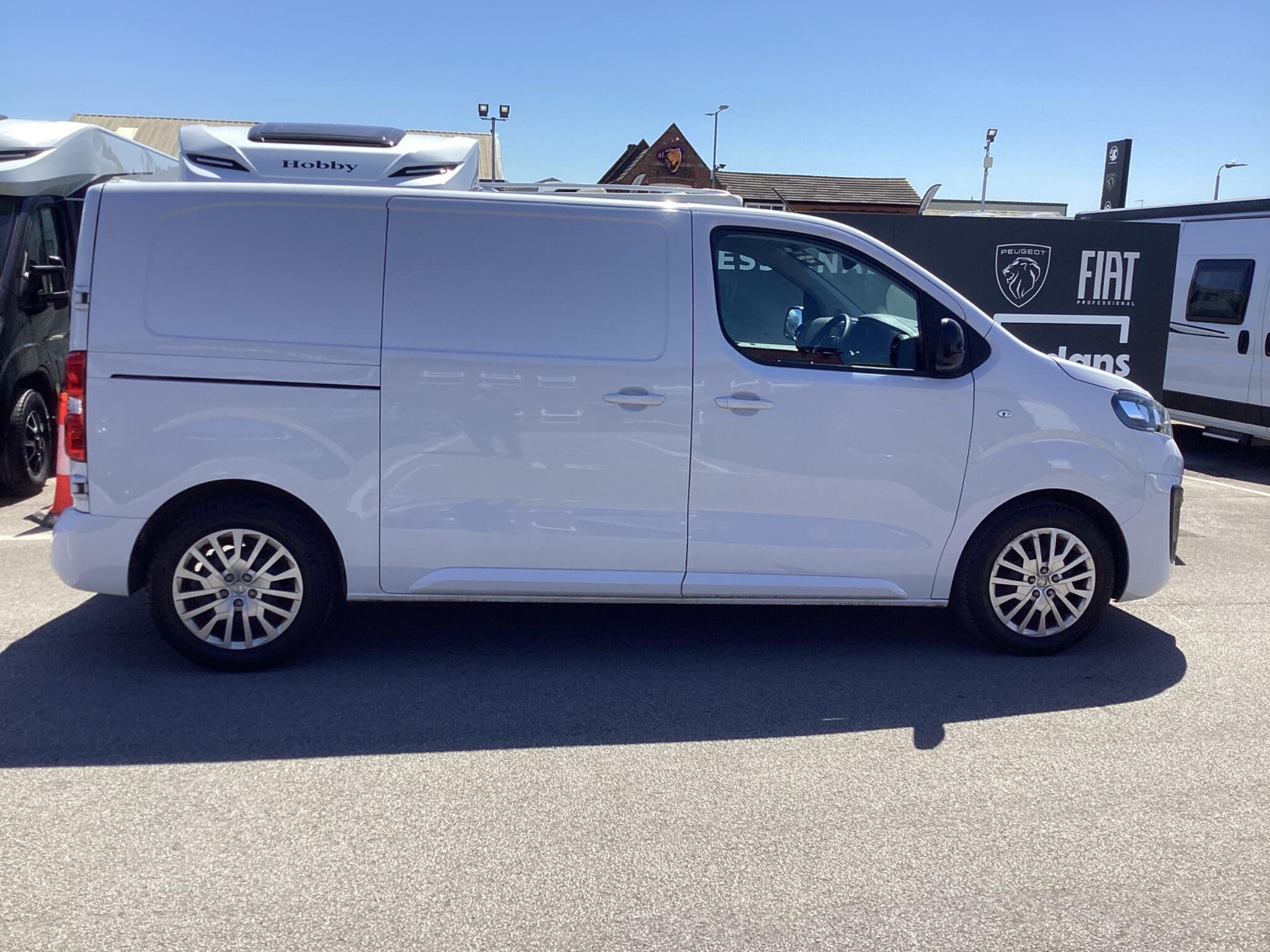 Vauxhall Vivaro - Image 9