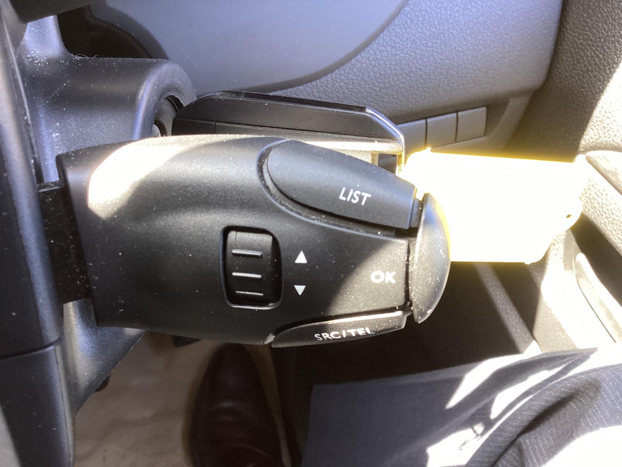 Vauxhall Vivaro - Image 16