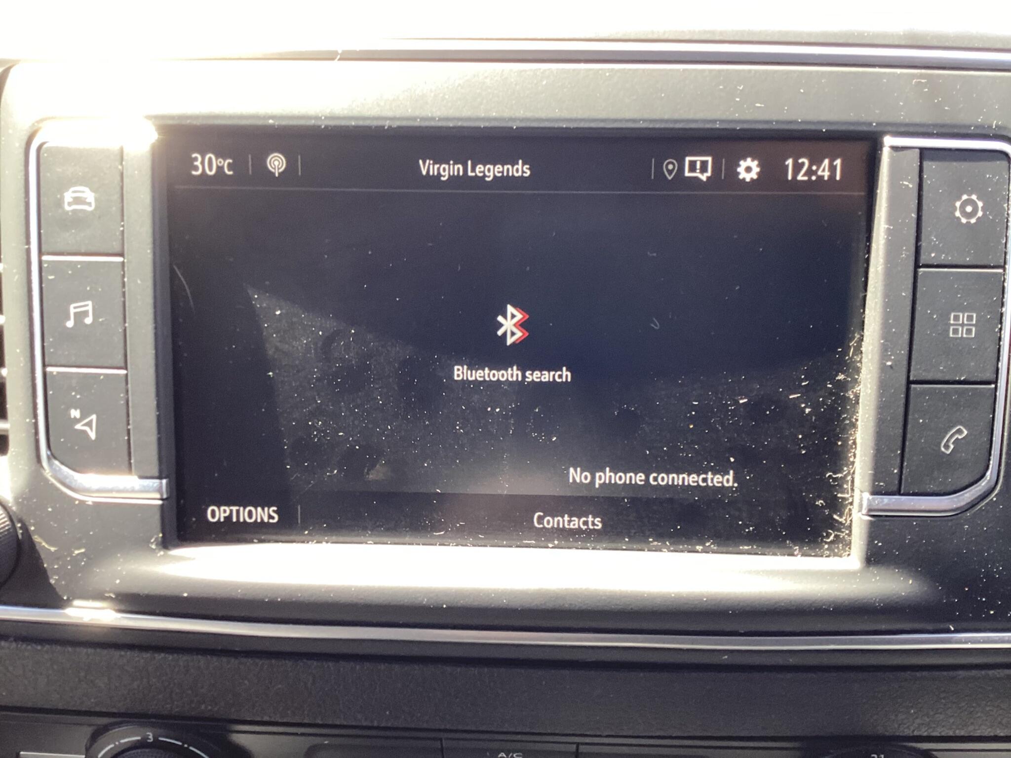 Vauxhall Vivaro - Image 20