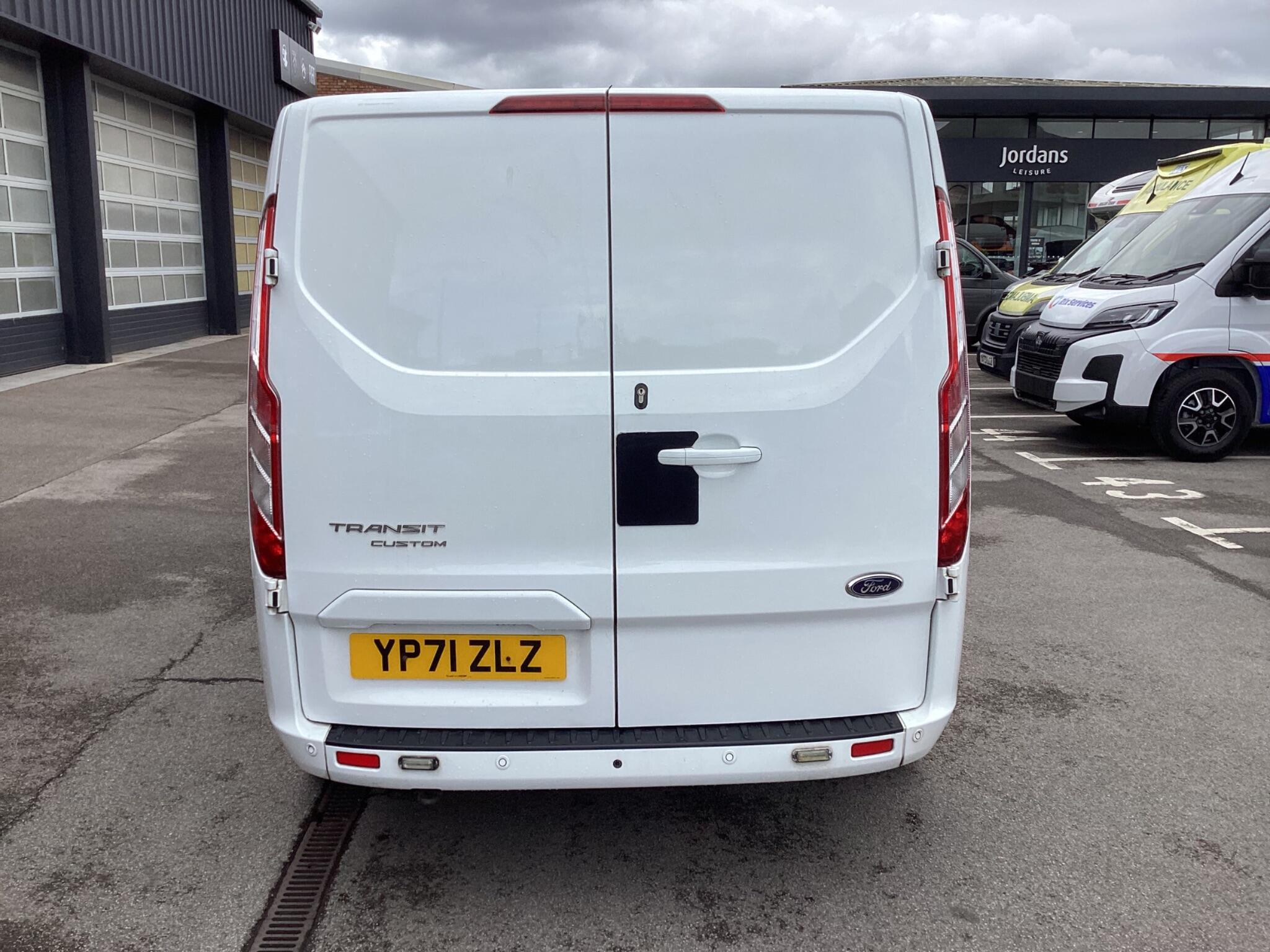 Ford Transit Custom - Image 6