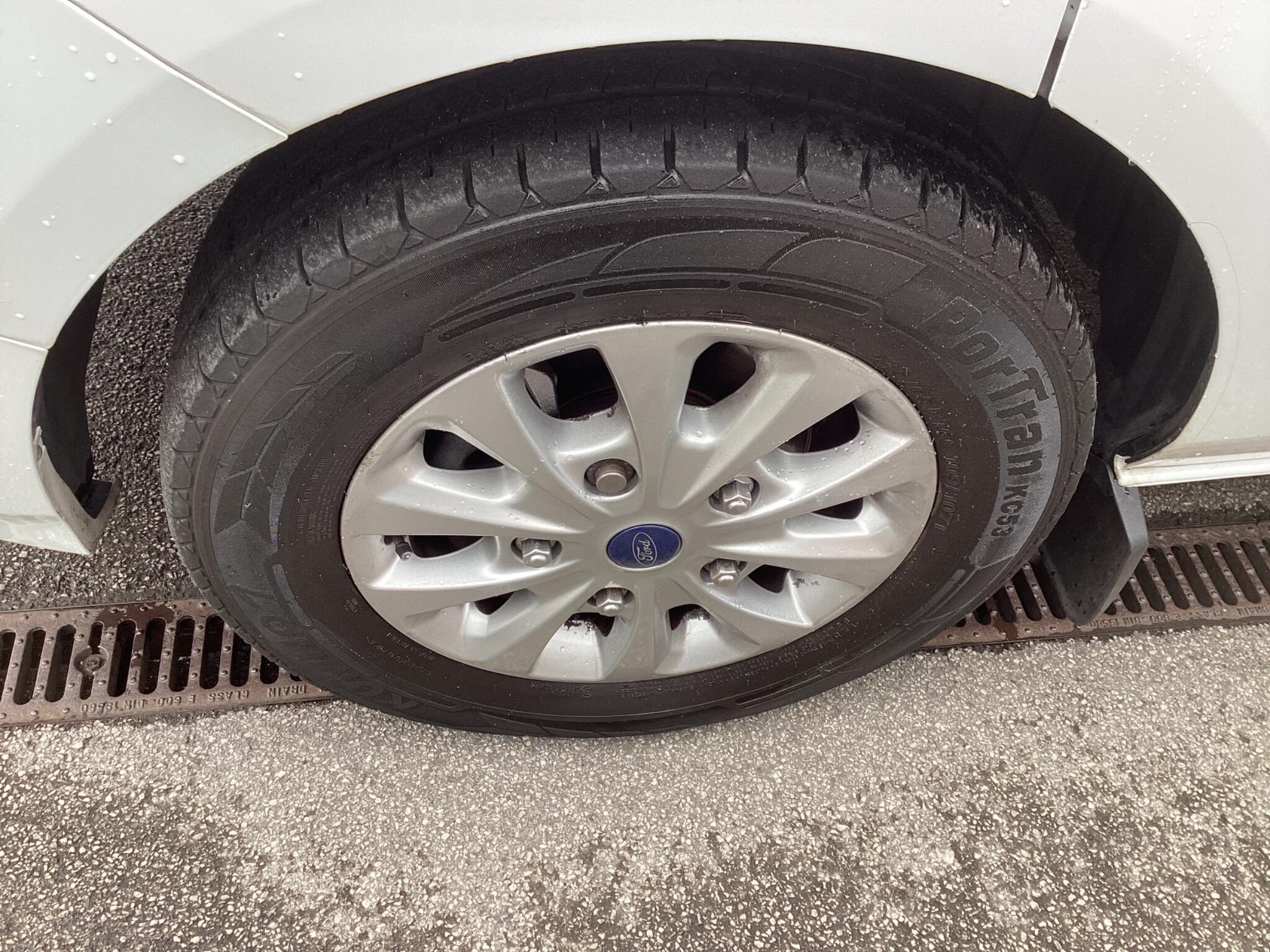 Ford Transit Custom - Image 11